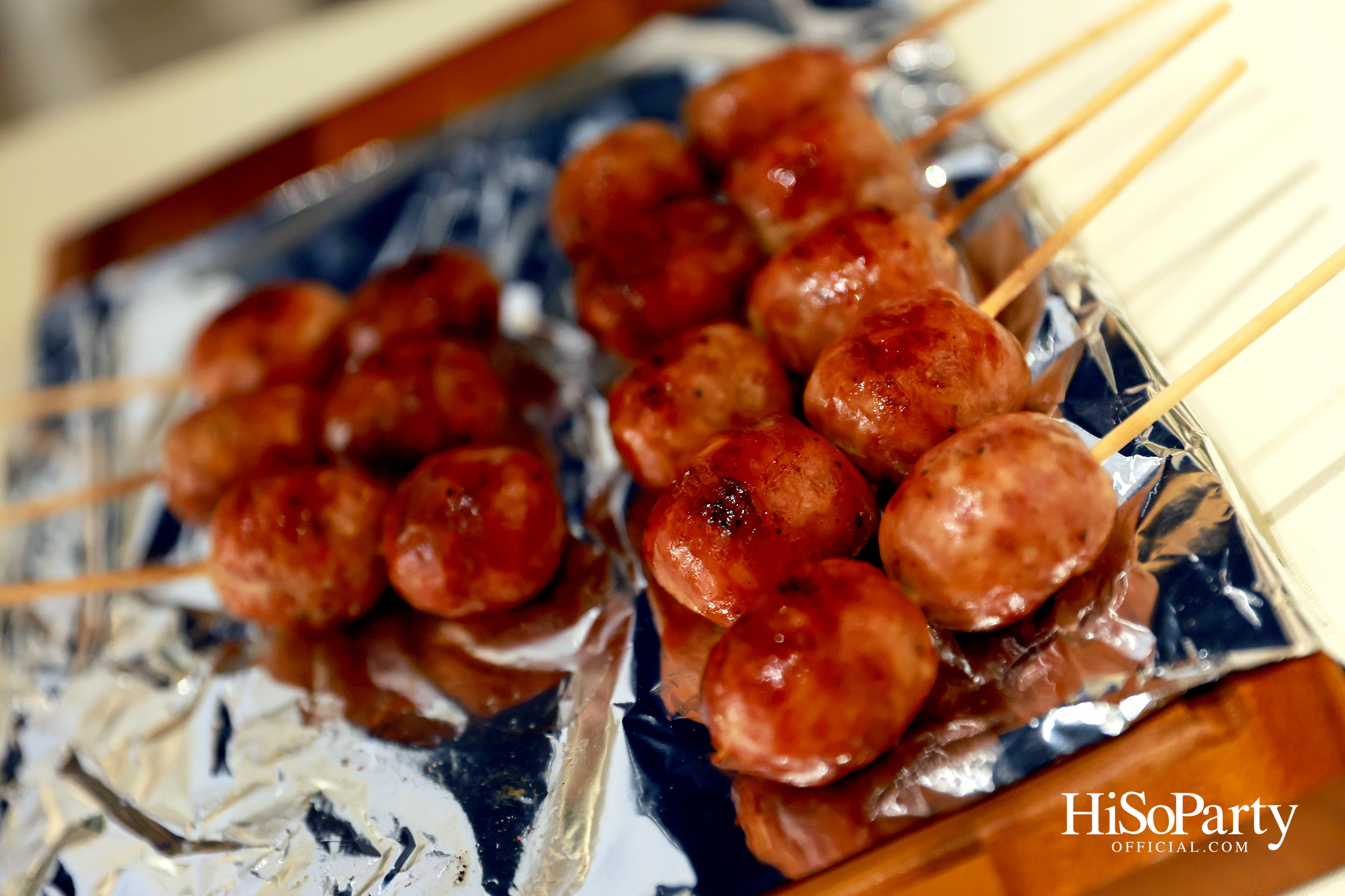 อุษณีย์ มหากิจศิริ ลีโอณีโอ เปิดบ้านจัดงานปาร์ตี้คริสต์มาส-ปีใหม่สุดอบอุ่น