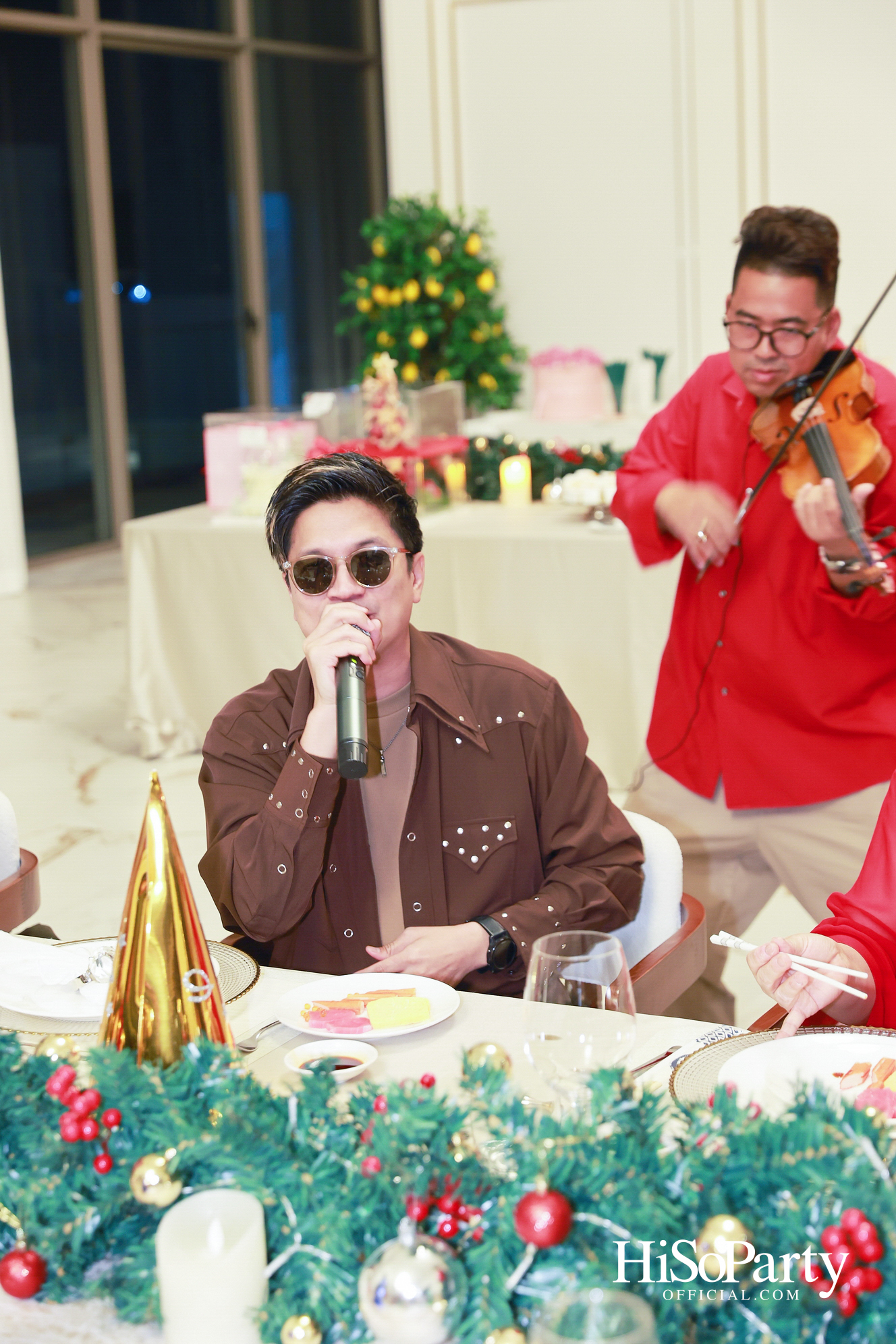 อุษณีย์ มหากิจศิริ ลีโอณีโอ เปิดบ้านจัดงานปาร์ตี้คริสต์มาส-ปีใหม่สุดอบอุ่น