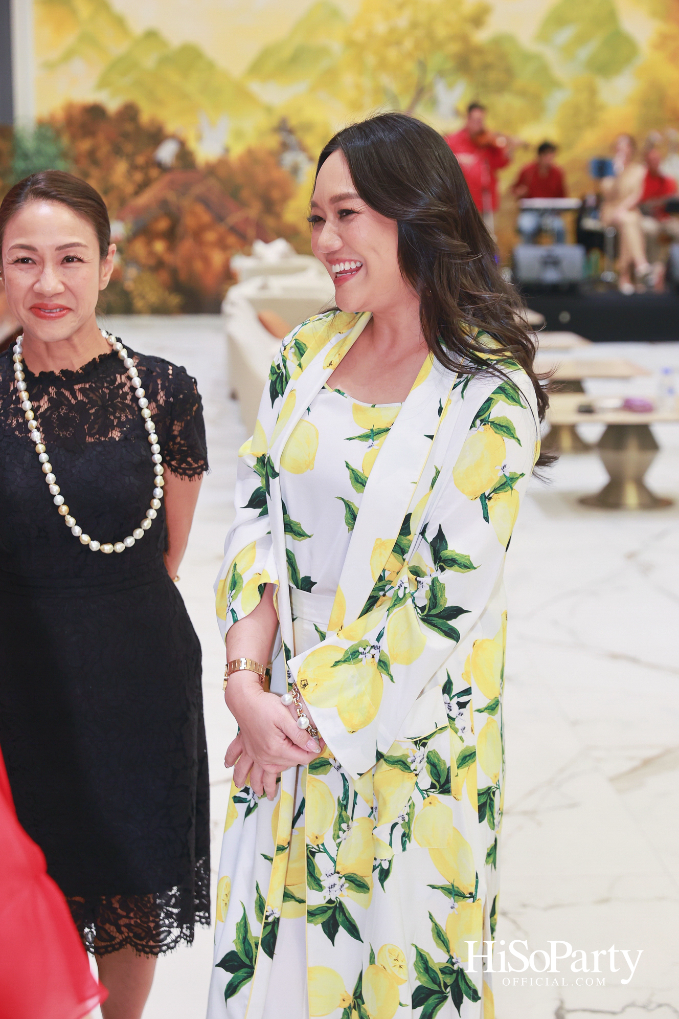 อุษณีย์ มหากิจศิริ ลีโอณีโอ เปิดบ้านจัดงานปาร์ตี้คริสต์มาส-ปีใหม่สุดอบอุ่น