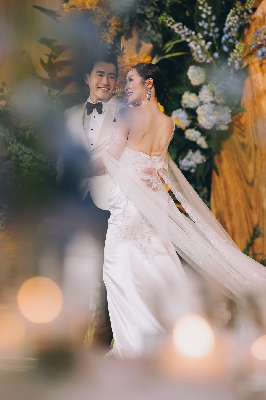 งานฉลองสมรสพระราชทาน ท่ามกลางบรรยากาศสุดอบอุ่น ระหว่าง ณชา จึงกานต์กุล และ ณัฐพันธ์ พรศรีฤทัย