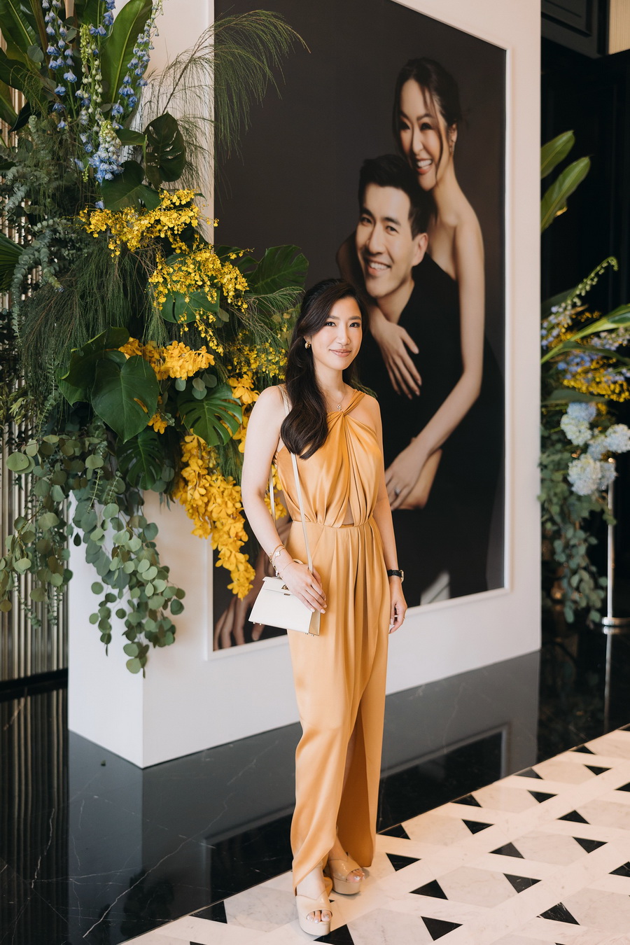 งานฉลองสมรสพระราชทาน ท่ามกลางบรรยากาศสุดอบอุ่น ระหว่าง ณชา จึงกานต์กุล และ ณัฐพันธ์ พรศรีฤทัย