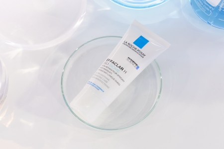 LA ROCHE-POSAY เปิดตัว EFFACLAR H ISO-BIOME สูตรใหม่ ตอบโจทย์ปัญหาสิวสำหรับผิวบอบบาง