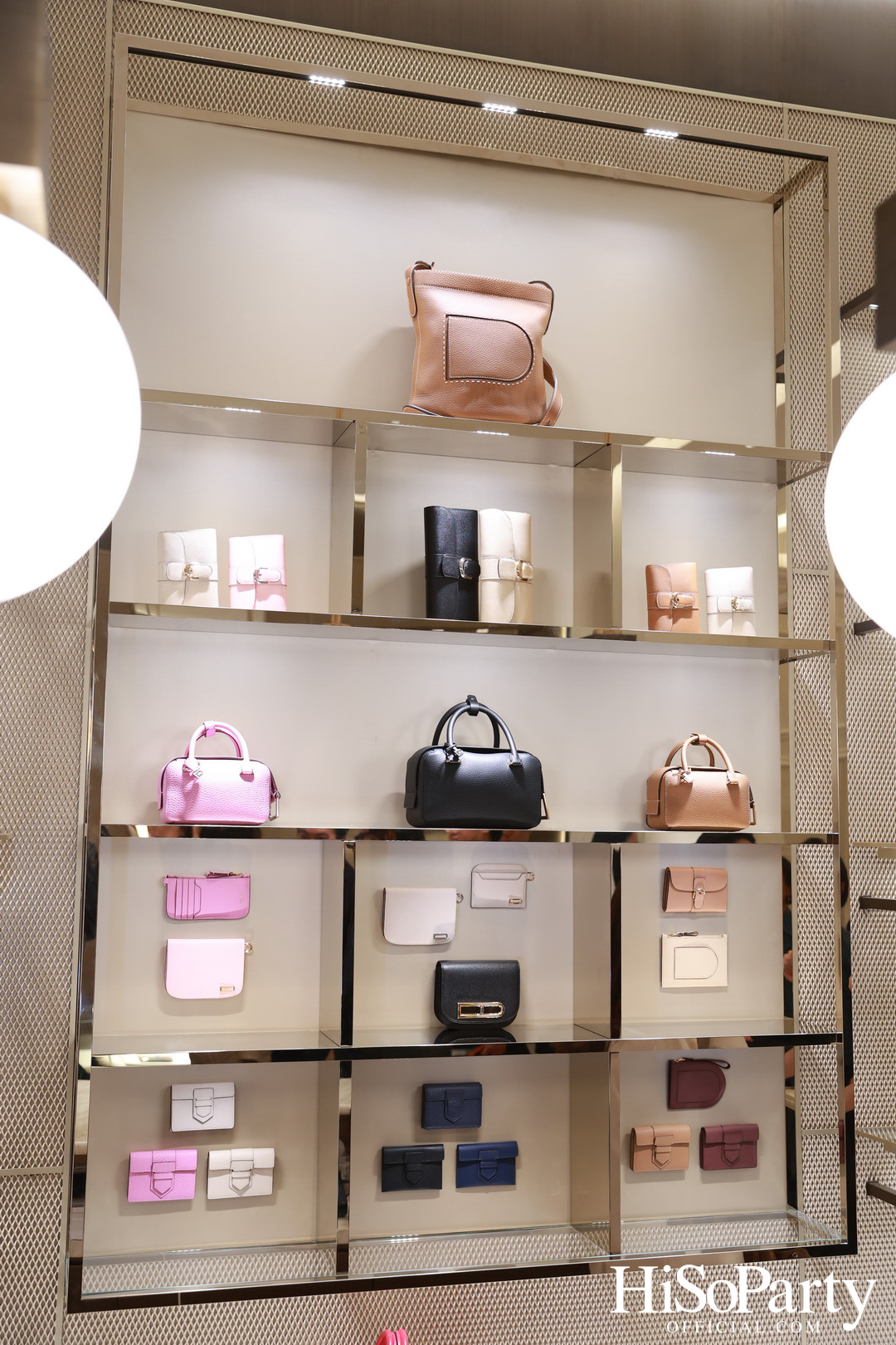 Delvaux เปิดตัวบูติกแห่งแรกในไทย พร้อมเผยโฉมคอลเลกชัน SUR:REAL ที่สะท้อนศิลปะเหนือจินตนาการ