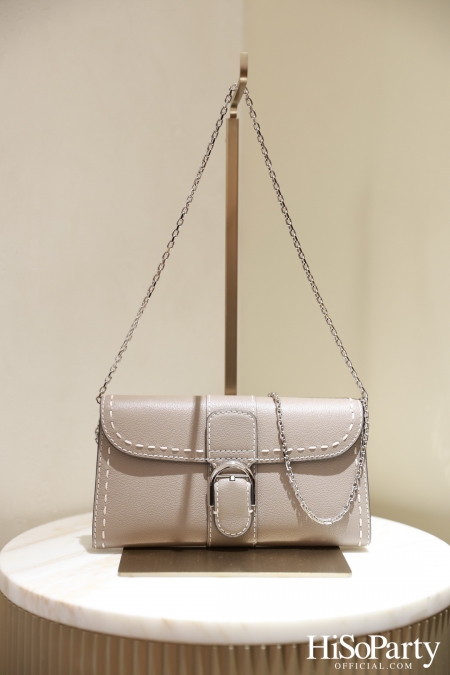 Delvaux เปิดตัวบูติกแห่งแรกในไทย พร้อมเผยโฉมคอลเลกชัน SUR:REAL ที่สะท้อนศิลปะเหนือจินตนาการ