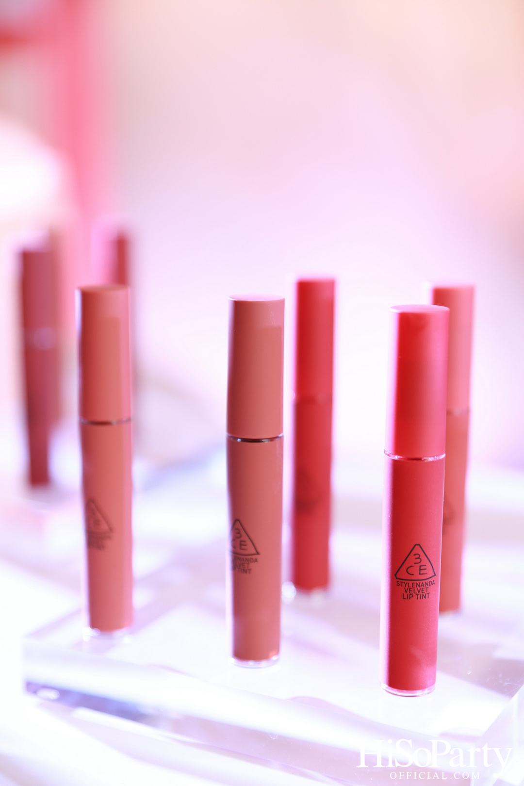 3CE เปิดตัวผลิตภัณฑ์ใหม่ ‘Cashmere Hug Lipstick’ พร้อมจัดงาน ‘Dream in Cashmere in BKK’