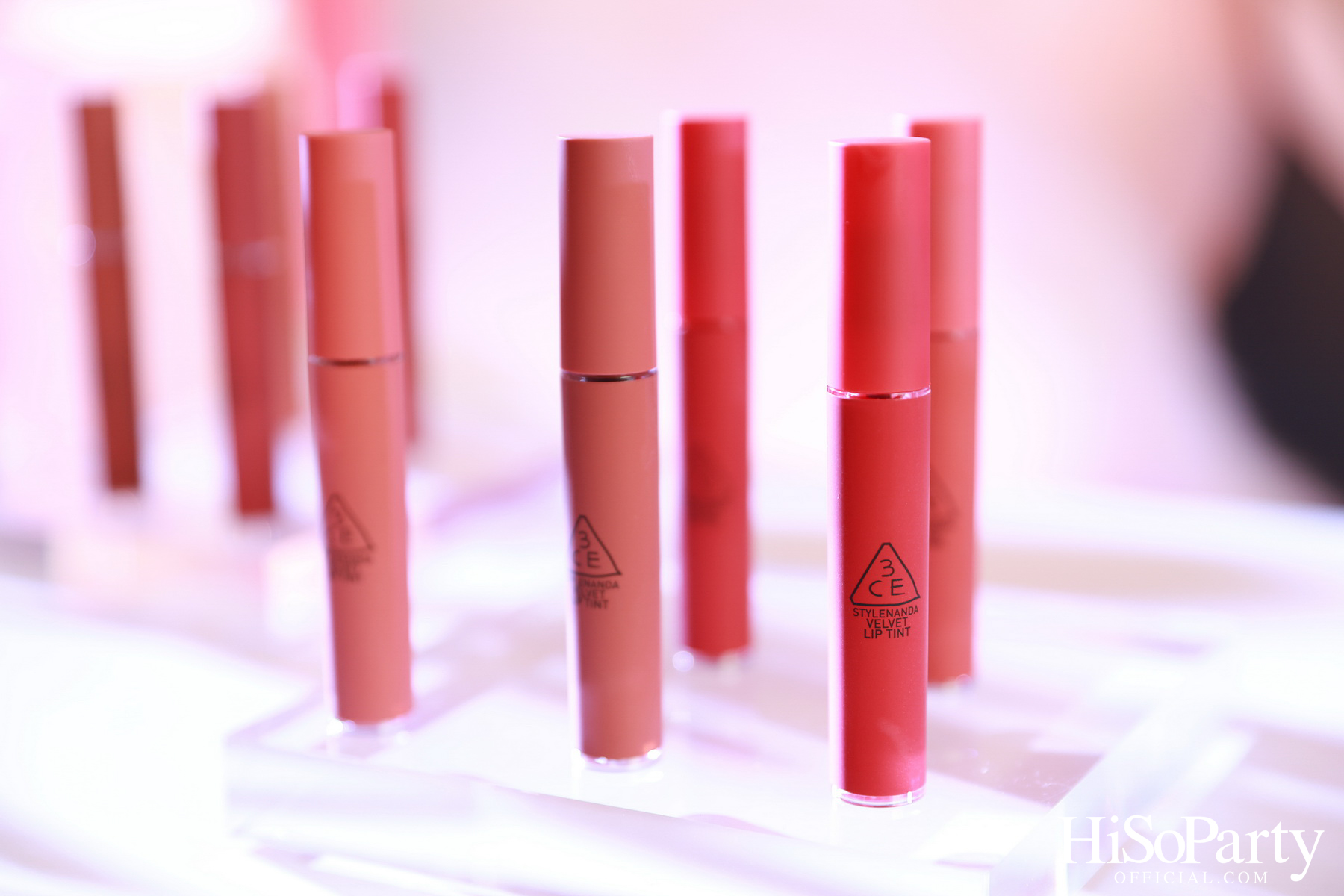 3CE เปิดตัวผลิตภัณฑ์ใหม่ ‘Cashmere Hug Lipstick’ พร้อมจัดงาน ‘Dream in Cashmere in BKK’