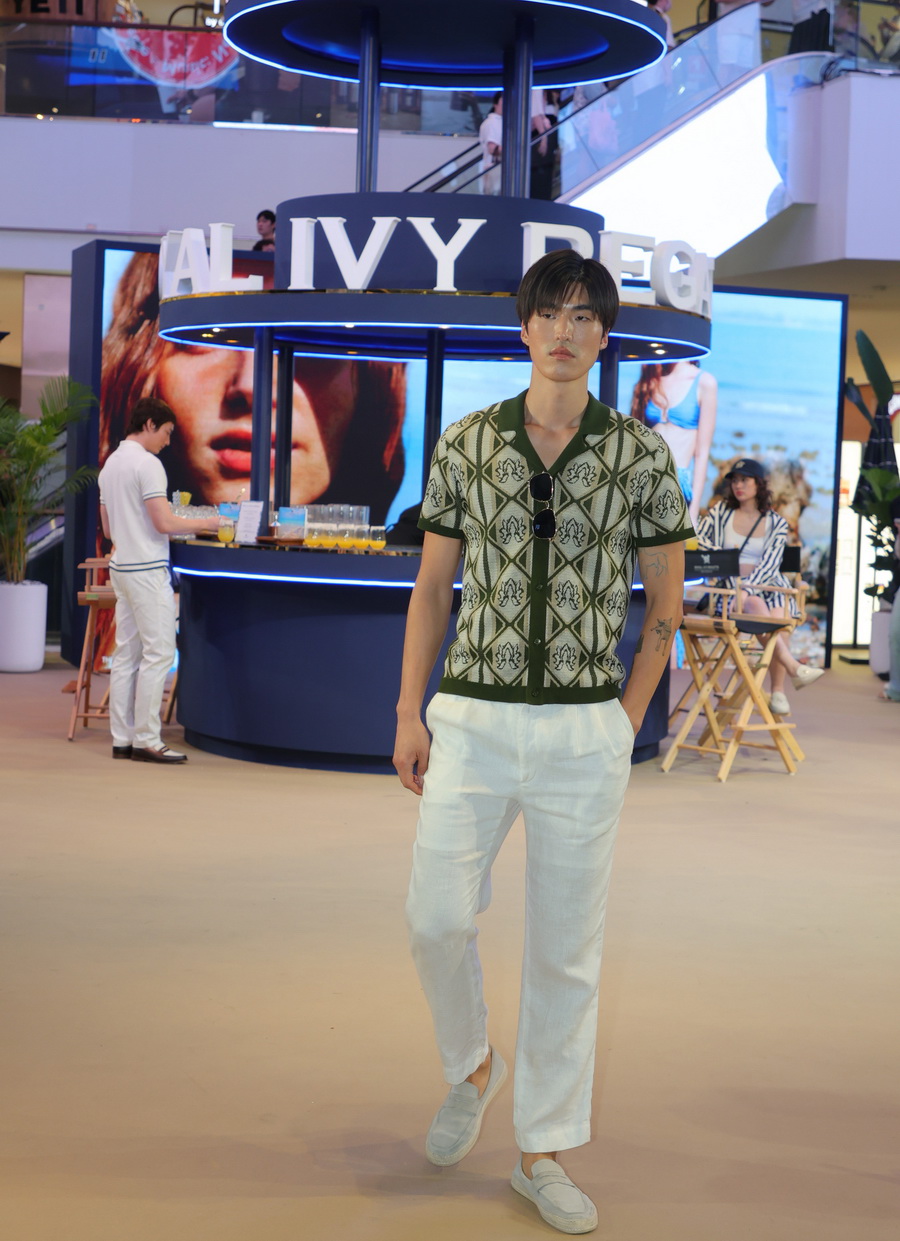 Royal Ivy Regatta เปิดตัวคอลเลกชันฤดูใบไม้ผลิ/ฤดูร้อนใหม่ ภายใต้แรงบันดาลใจจากซีรีส์ระดับโลก HBO® ORIGINAL SERIES ‘The White Lotus’