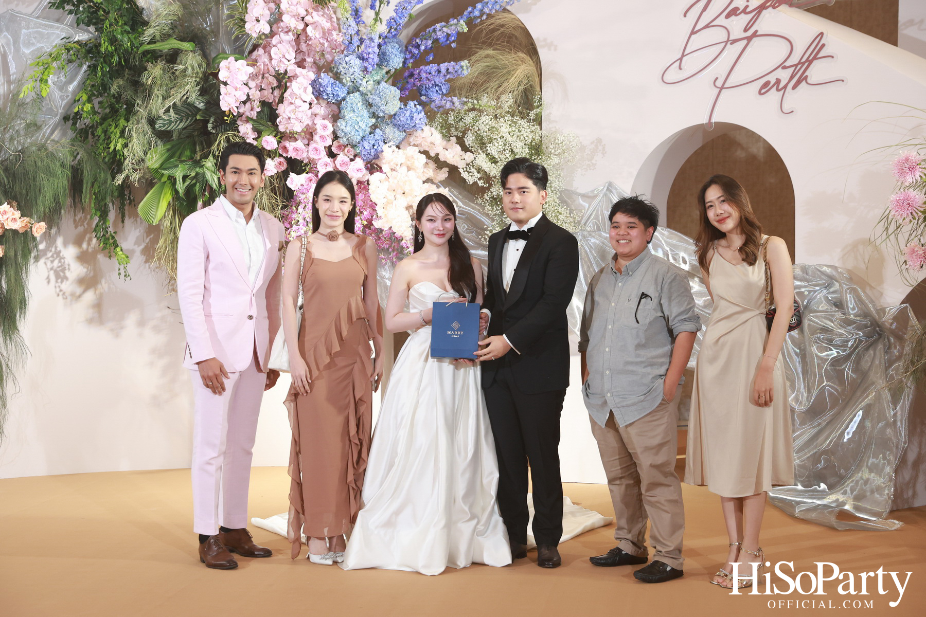 งานฉลองมงคลสมรสระหว่าง ยิ่งรัก พัวถาวรสกุล และ นวิน เหมรัชตานันต์ 