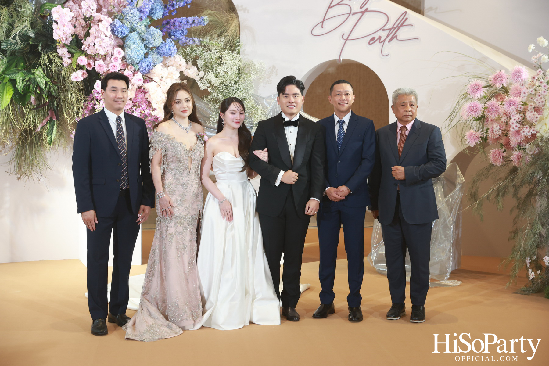 งานฉลองมงคลสมรสระหว่าง ยิ่งรัก พัวถาวรสกุล และ นวิน เหมรัชตานันต์ 