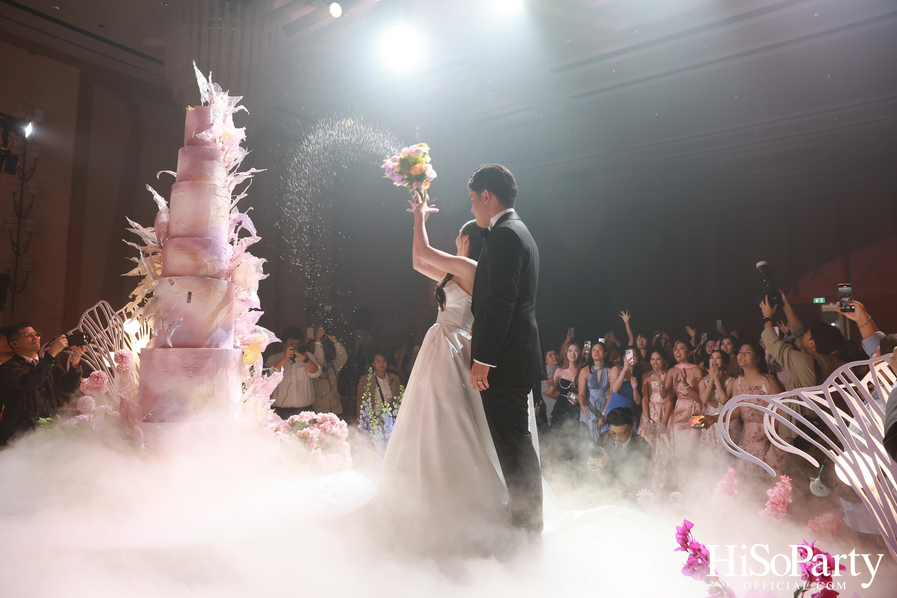 งานฉลองมงคลสมรสระหว่าง ยิ่งรัก พัวถาวรสกุล และ นวิน เหมรัชตานันต์ 