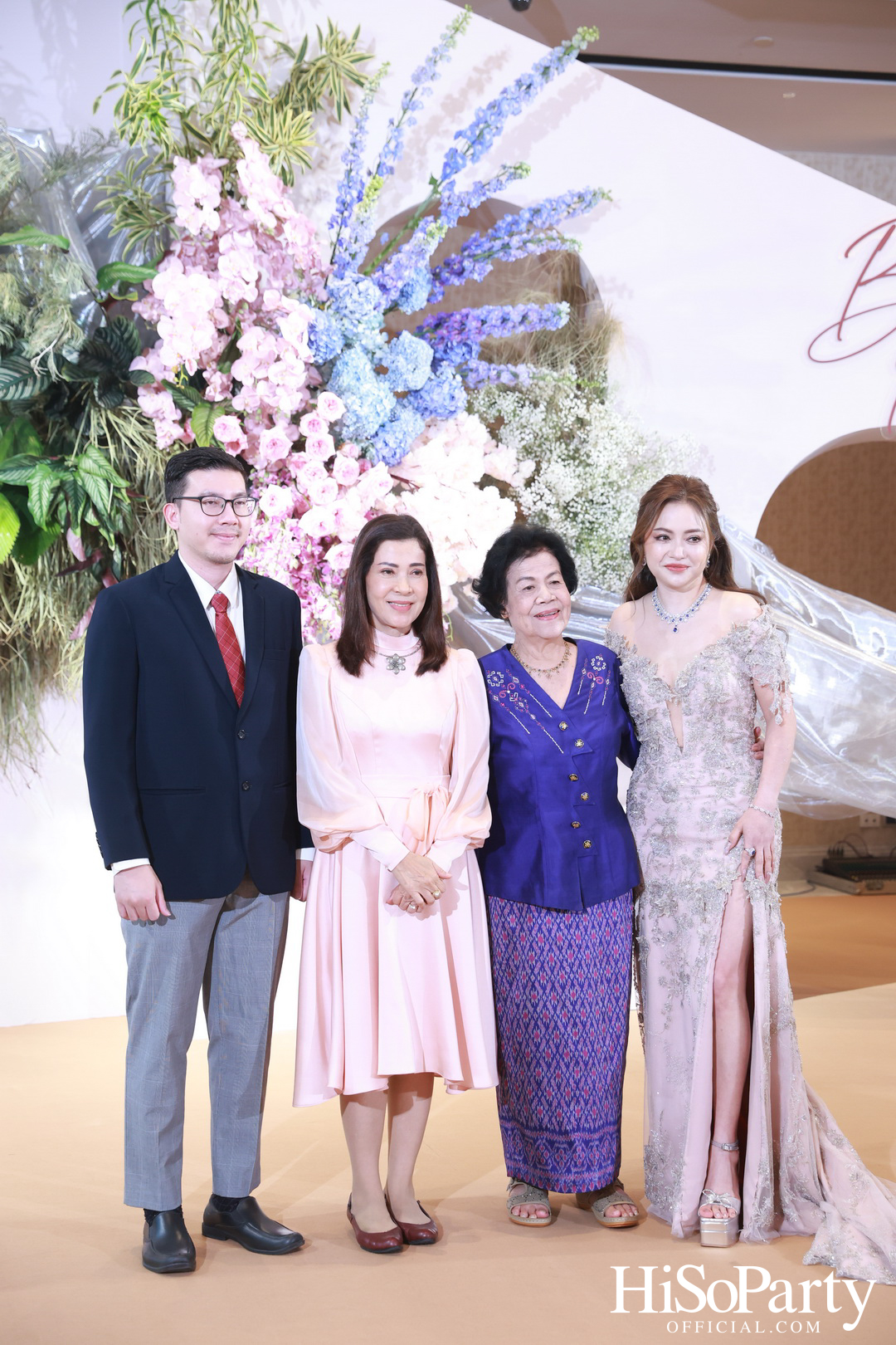 งานฉลองมงคลสมรสระหว่าง ยิ่งรัก พัวถาวรสกุล และ นวิน เหมรัชตานันต์ 