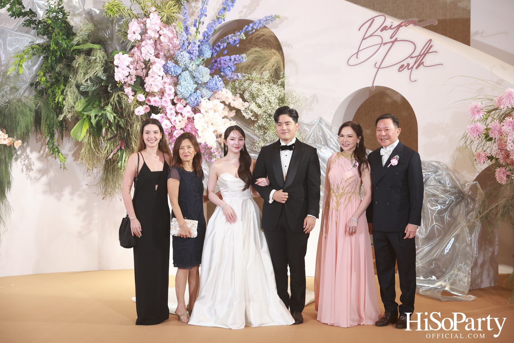 งานฉลองมงคลสมรสระหว่าง ยิ่งรัก พัวถาวรสกุล และ นวิน เหมรัชตานันต์ 