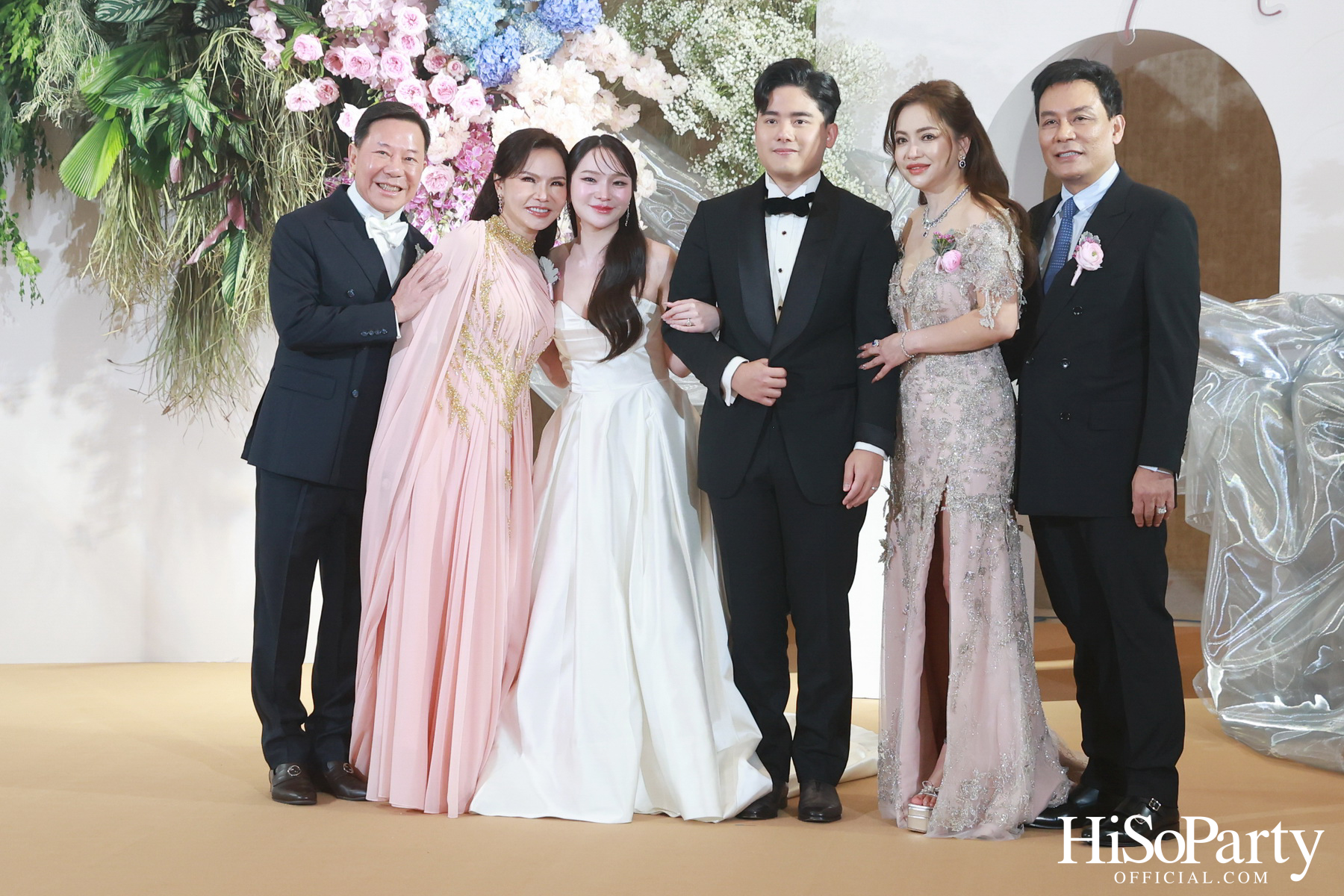 งานฉลองมงคลสมรสระหว่าง ยิ่งรัก พัวถาวรสกุล และ นวิน เหมรัชตานันต์ 