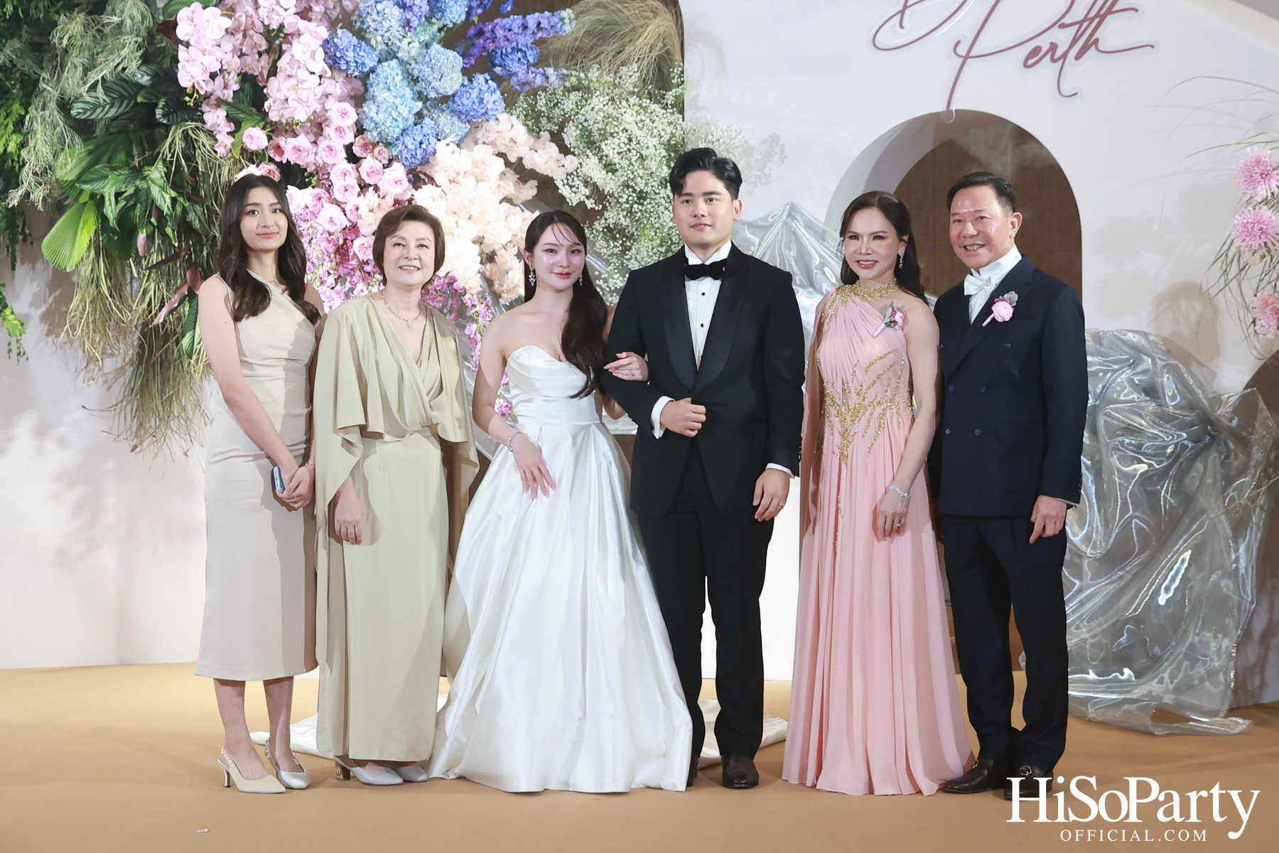 งานฉลองมงคลสมรสระหว่าง ยิ่งรัก พัวถาวรสกุล และ นวิน เหมรัชตานันต์ 