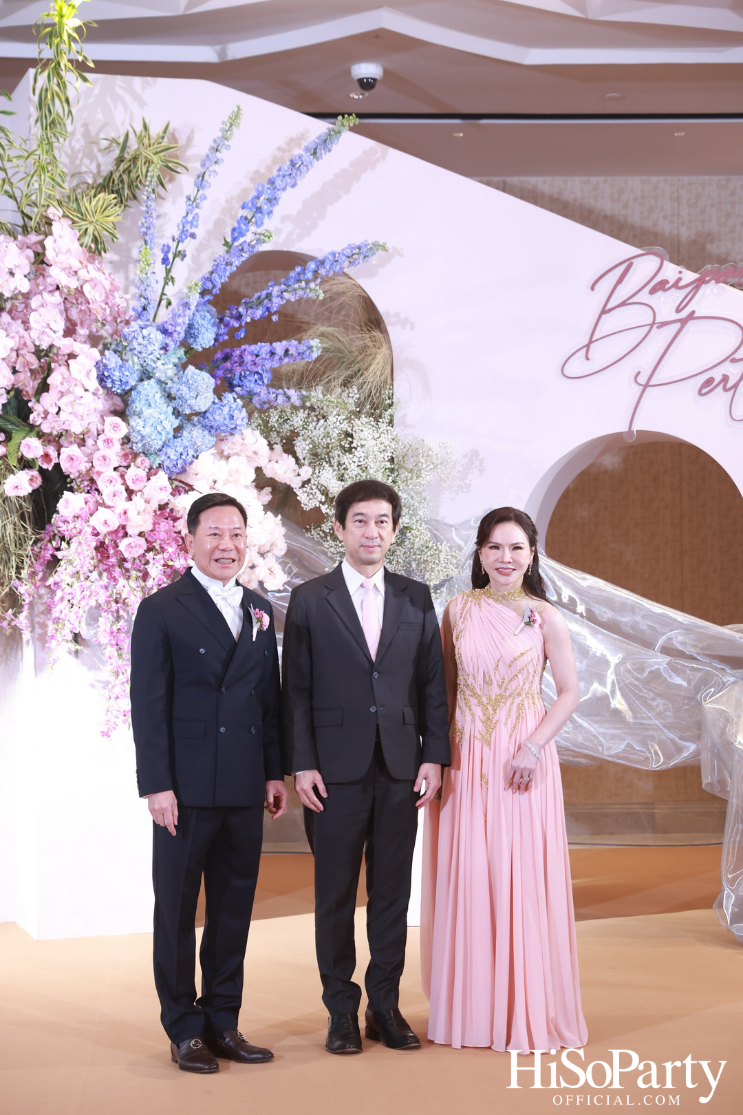 งานฉลองมงคลสมรสระหว่าง ยิ่งรัก พัวถาวรสกุล และ นวิน เหมรัชตานันต์ 