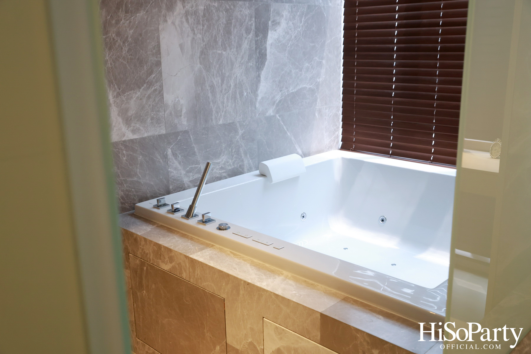 ‘Art Is Yours’ เปิดตัวโครงการ One Altitude Charoenkrung