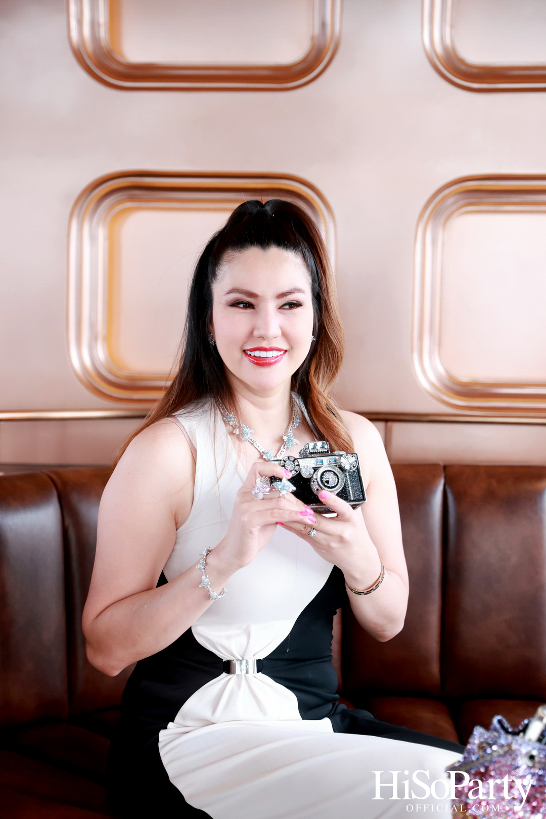 ‘Art Is Yours’ เปิดตัวโครงการ One Altitude Charoenkrung