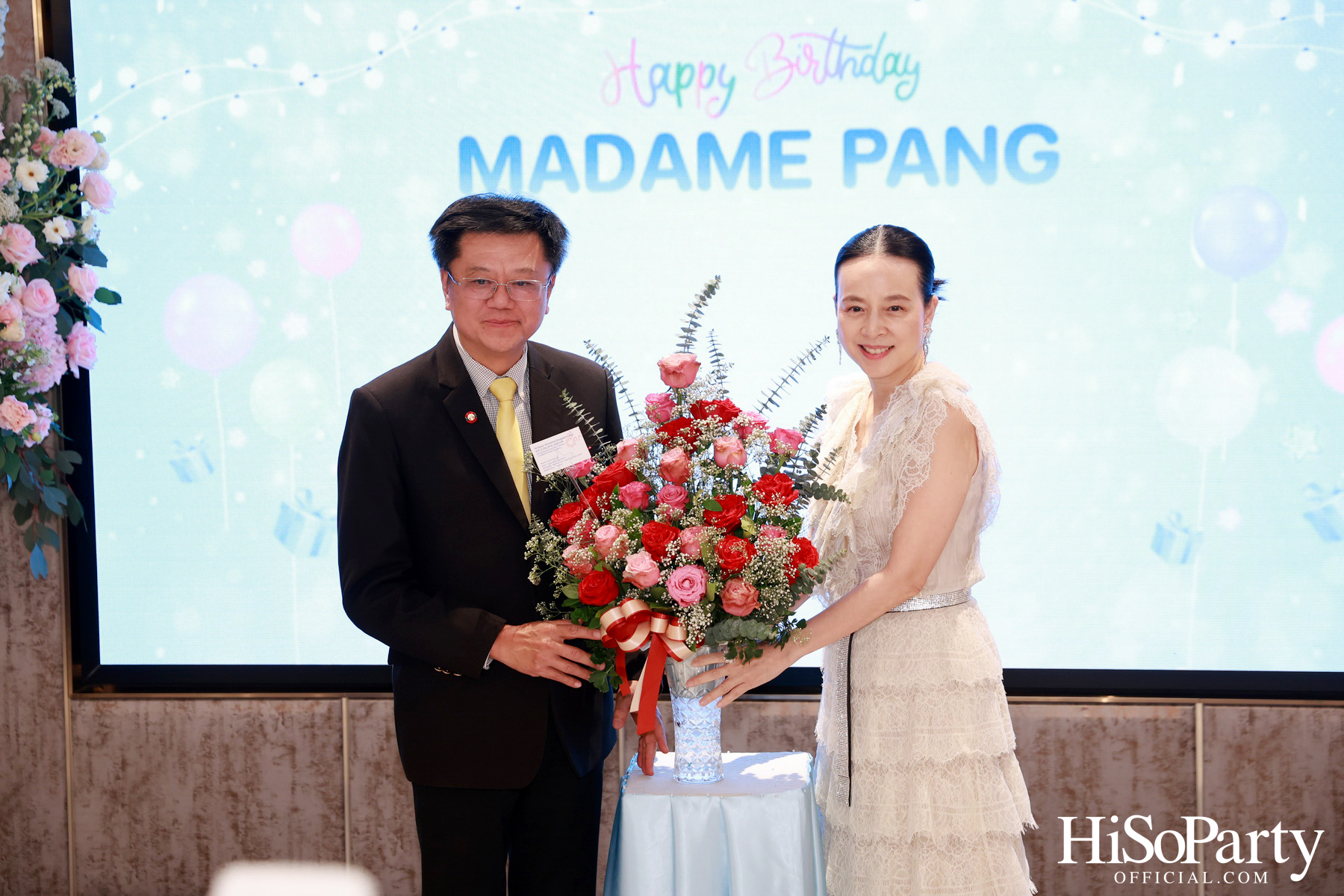 อบอุ่นและเปี่ยมรอยยิ้ม ‘มาดามแป้ง’ รับมุทิตาจิตเนื่องในวันคล้ายวันเกิด ท่ามกลางความรักจากคนรอบข้าง