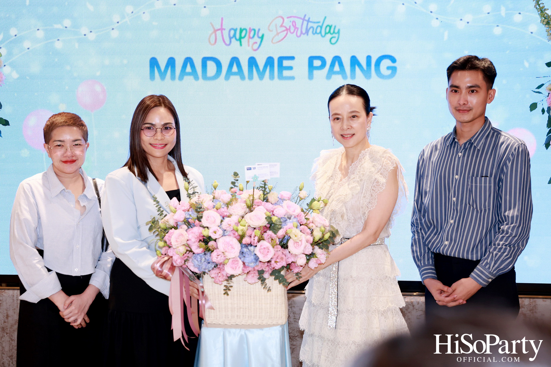 อบอุ่นและเปี่ยมรอยยิ้ม ‘มาดามแป้ง’ รับมุทิตาจิตเนื่องในวันคล้ายวันเกิด ท่ามกลางความรักจากคนรอบข้าง