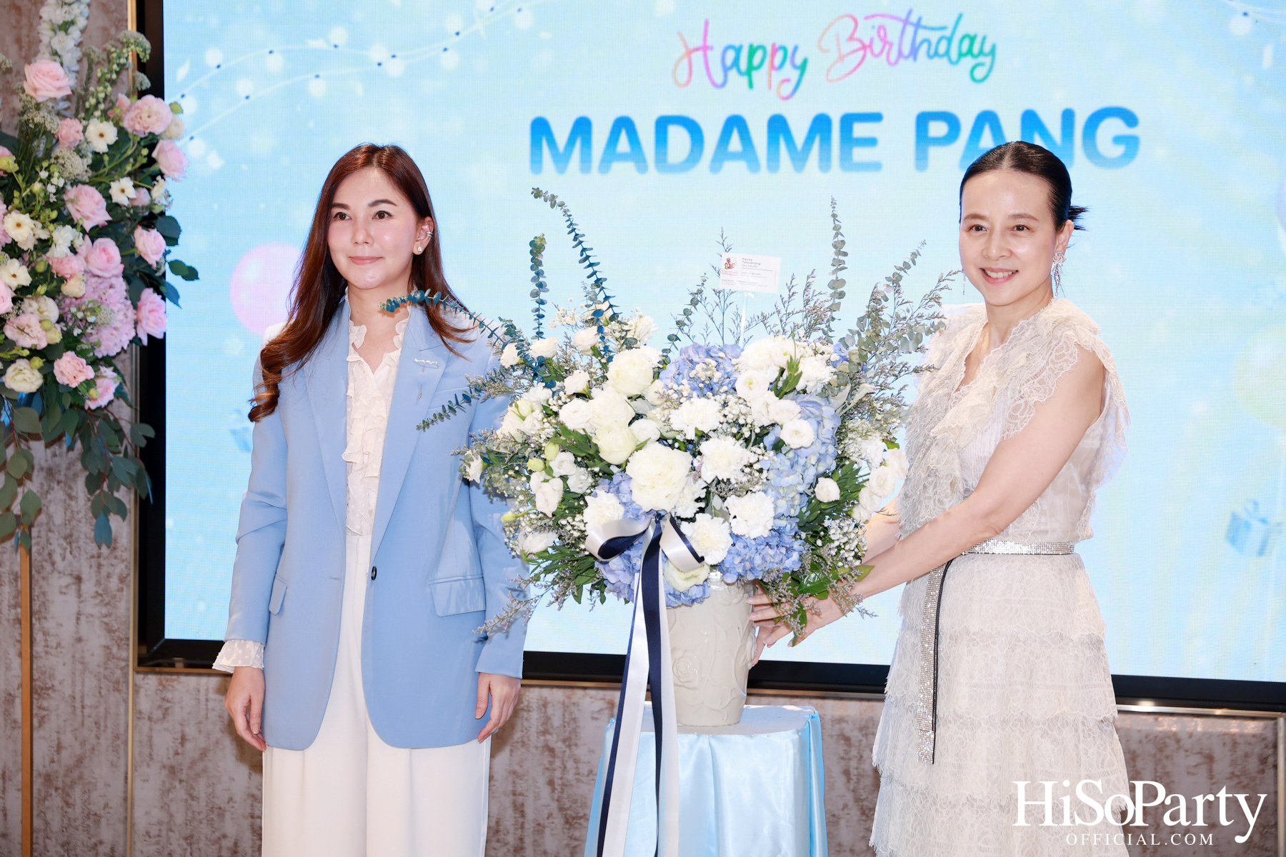 อบอุ่นและเปี่ยมรอยยิ้ม ‘มาดามแป้ง’ รับมุทิตาจิตเนื่องในวันคล้ายวันเกิด ท่ามกลางความรักจากคนรอบข้าง