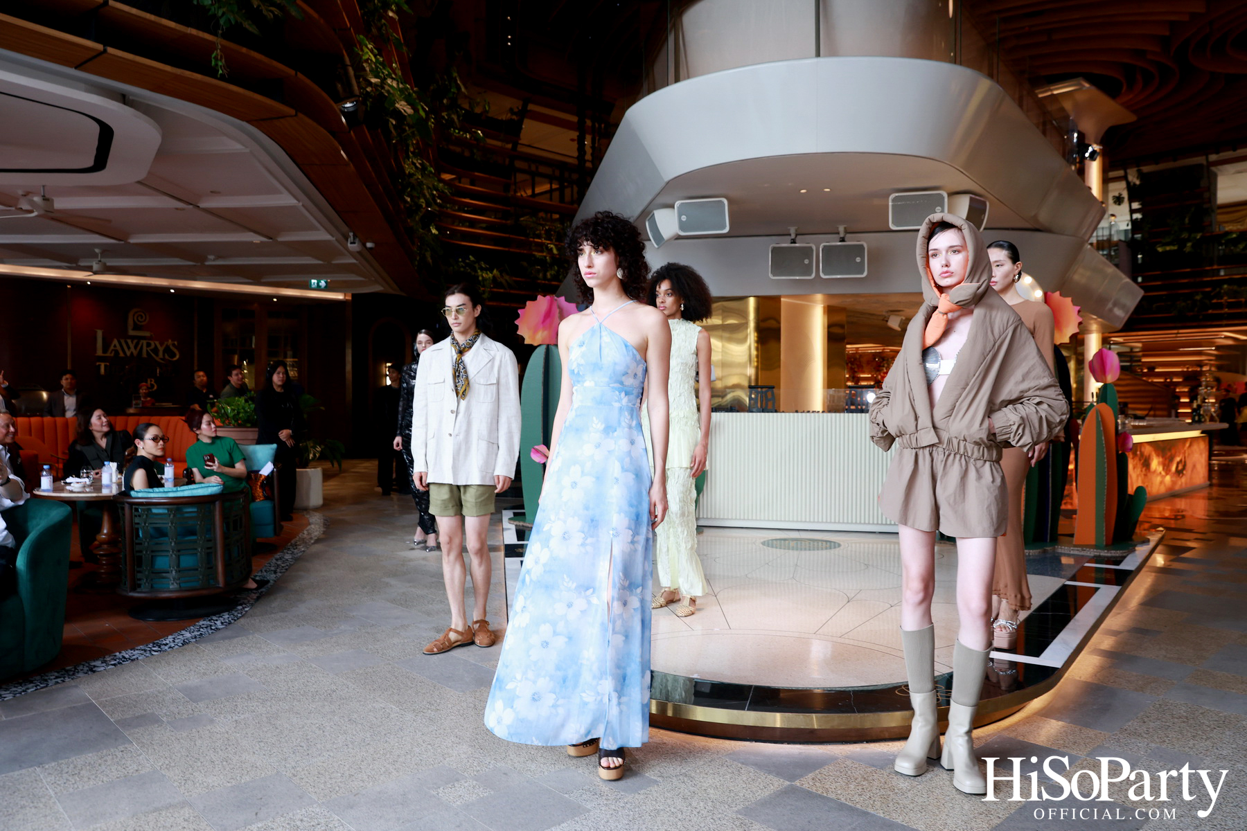 Gaysorn Village ต้อนรับหน้าร้อนด้วยแฟชั่นพรีเซนเทชั่นสุดพิเศษ ภายใต้แนวคิด ‘The Sunkissed Oasis’