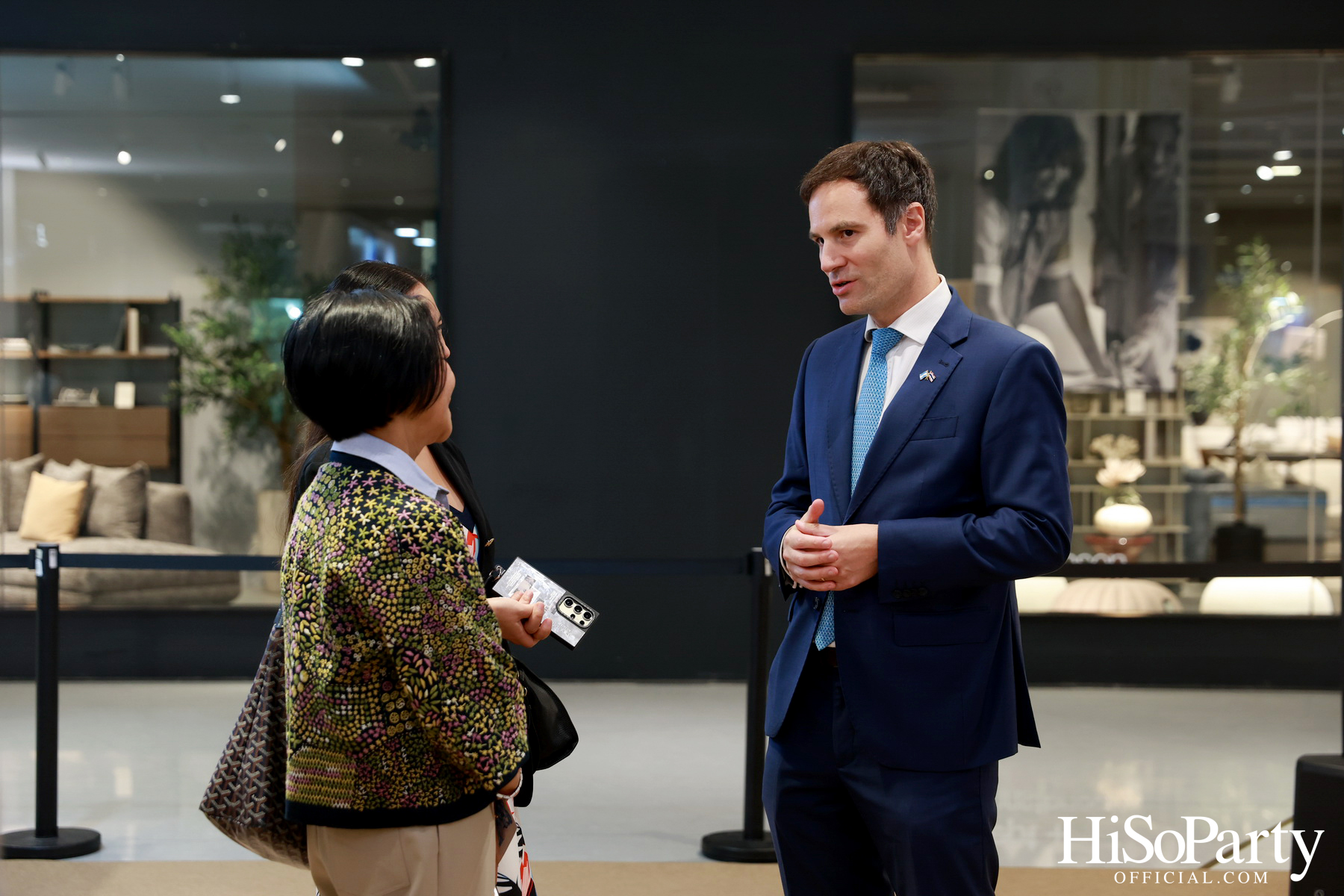 งานเปิดนิทรรศการ Songkran Water & Petals