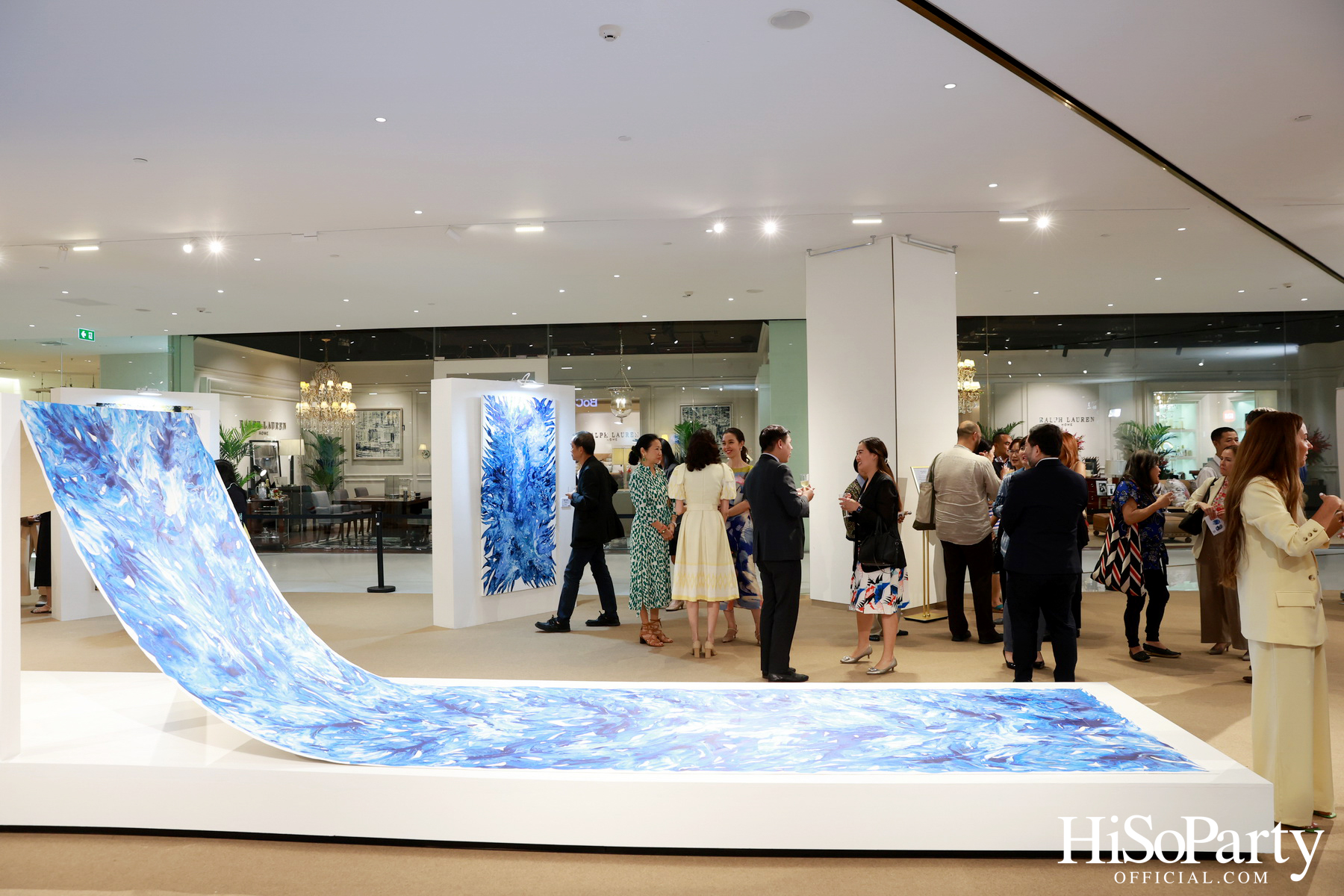 งานเปิดนิทรรศการ Songkran Water & Petals