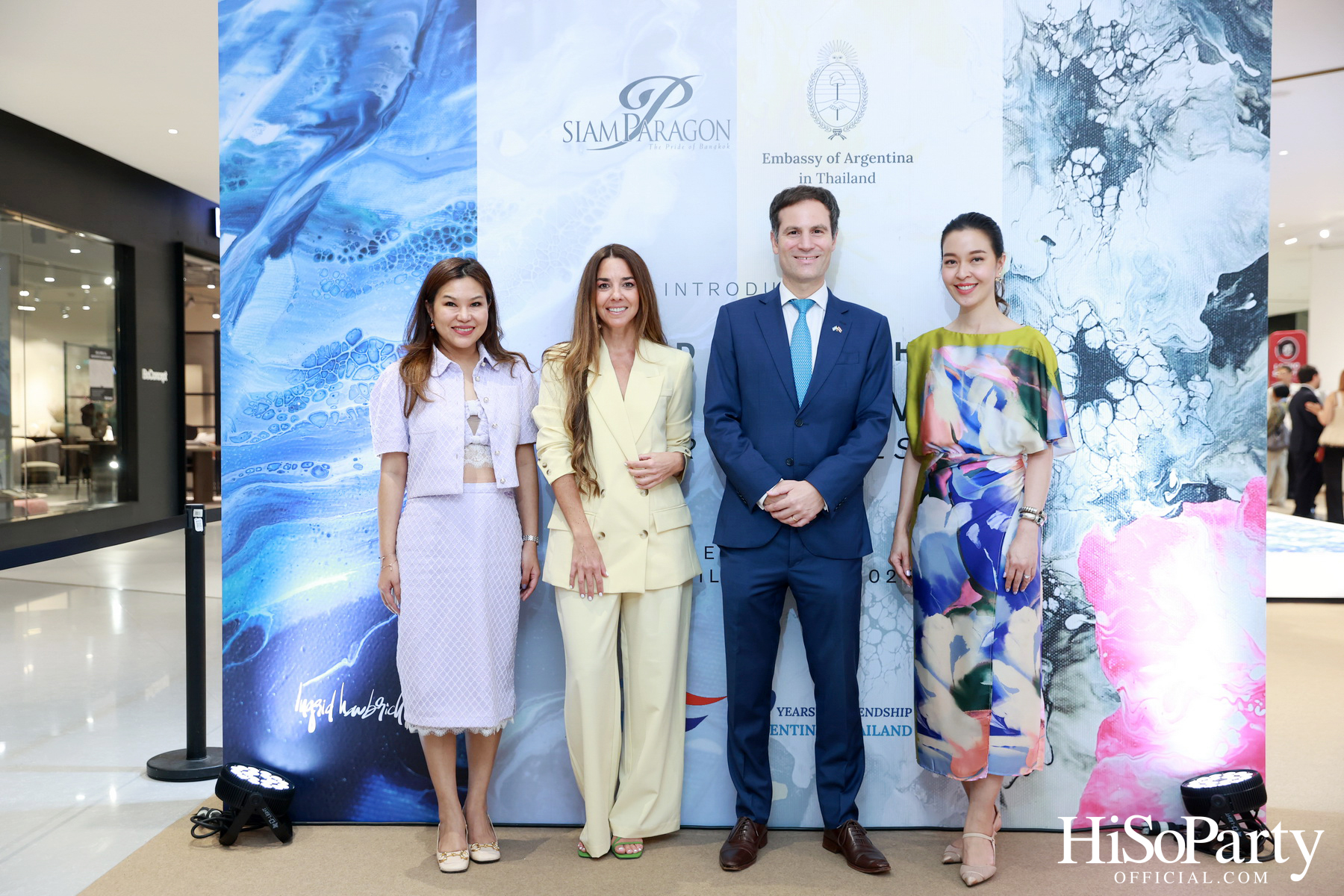 งานเปิดนิทรรศการ Songkran Water & Petals