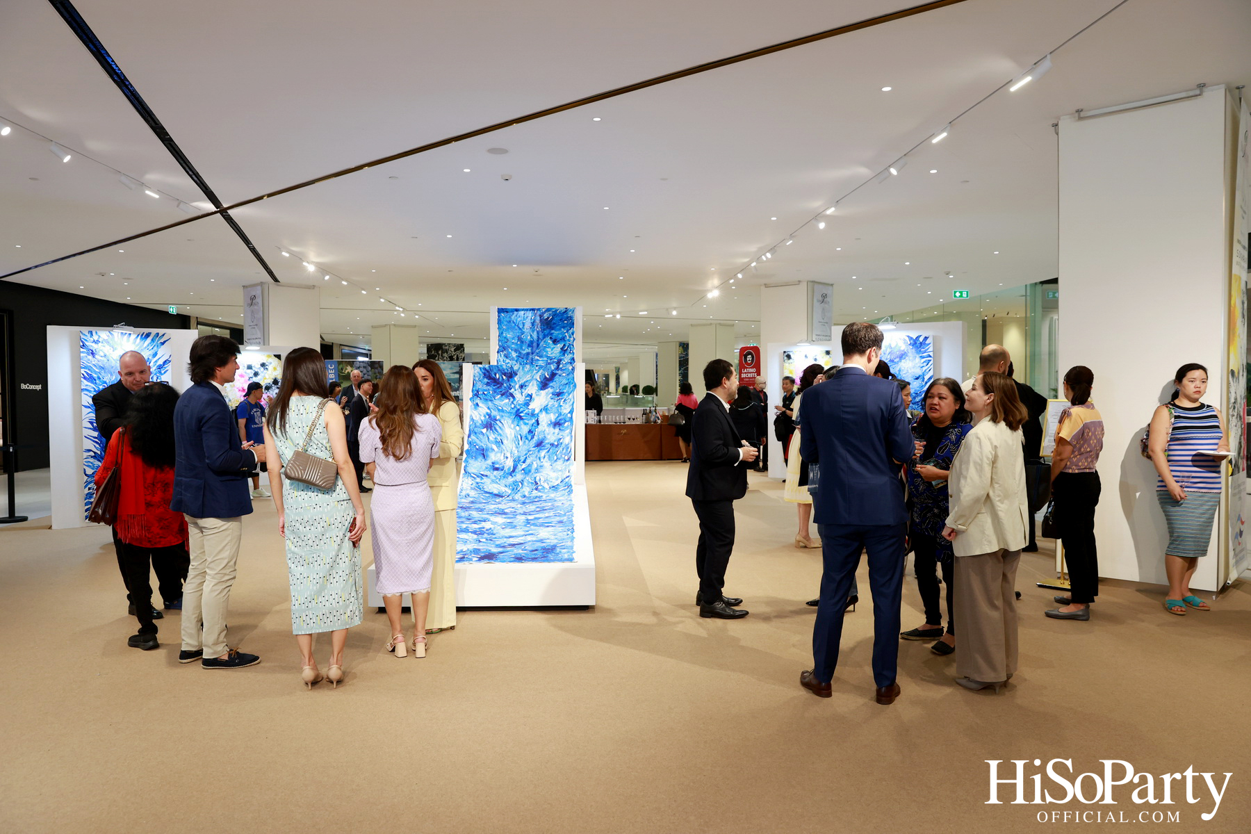 งานเปิดนิทรรศการ Songkran Water & Petals