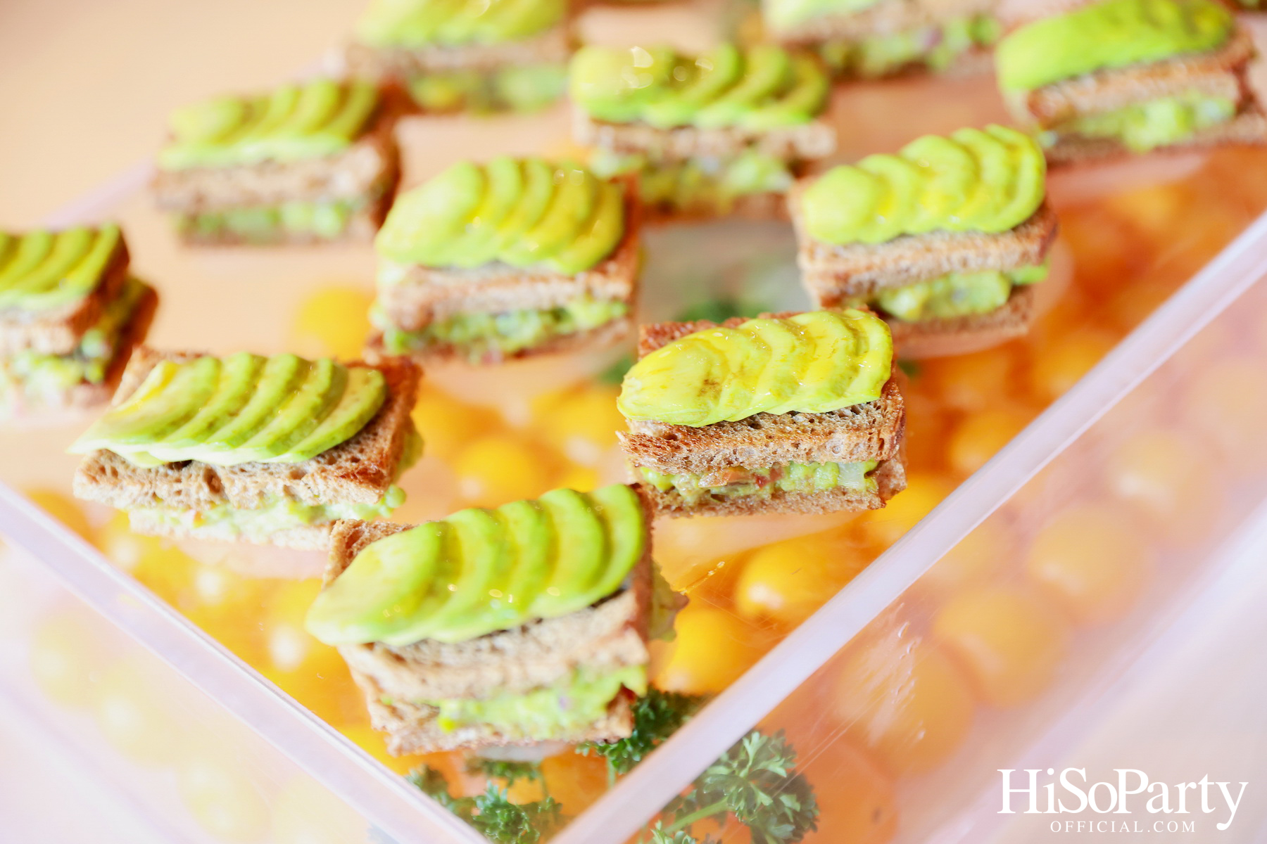 โรงแรมไฮแอท รีเจนซี่ กรุงเทพฯ สุขุมวิท เปิดตัว Durian Decadent Afternoon Tea ต้อนรับซัมเมอร์ด้วยเซตไฮทีสุดหรูจากทุเรียนหมอนทองพรีเมียม