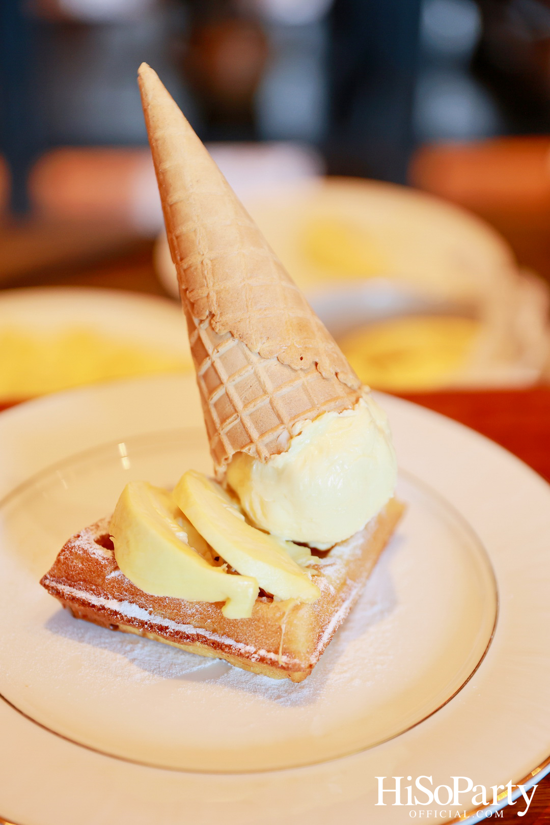 โรงแรมไฮแอท รีเจนซี่ กรุงเทพฯ สุขุมวิท เปิดตัว Durian Decadent Afternoon Tea ต้อนรับซัมเมอร์ด้วยเซตไฮทีสุดหรูจากทุเรียนหมอนทองพรีเมียม