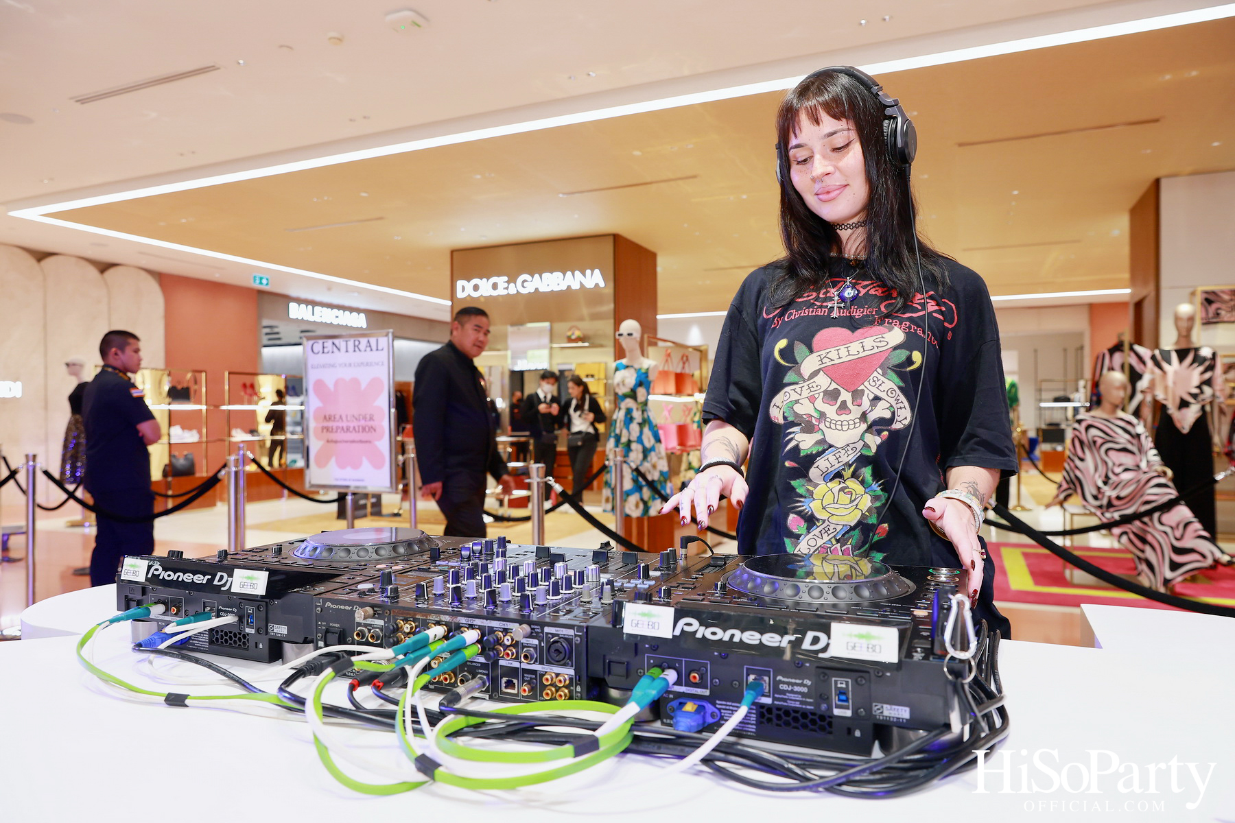 เซ็นทรัลชิดลม ชวนสัมผัสค่ำคืนแห่งแฟชั่นและไลฟ์สไตล์สุดเอ็กซ์คลูซีฟ ในงาน ‘LUXE NIGHT OUT 2025’