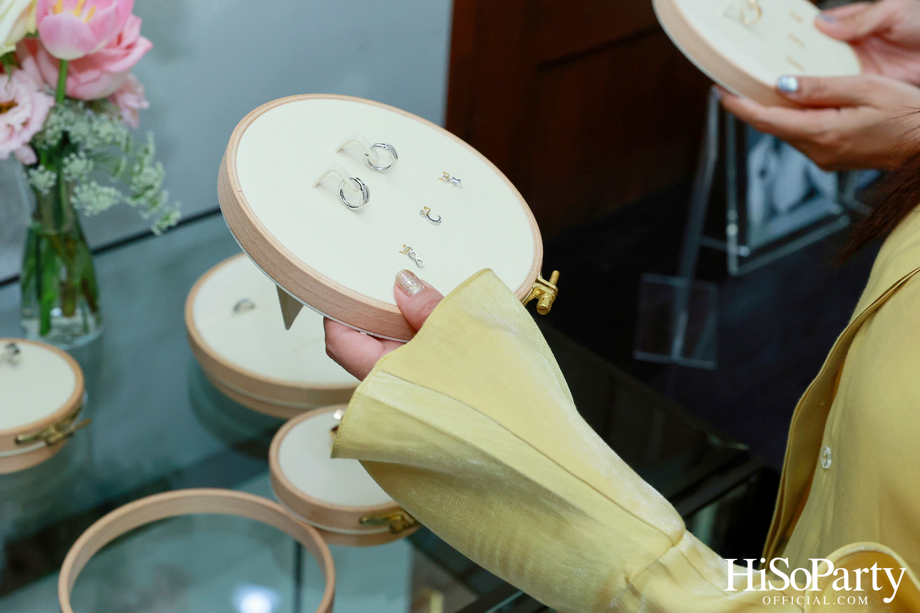 HiSoParty จัด Exclusive Event เชิญแขกคนพิเศษร่วมชมคอลเลกชันใหม่จากแบรนด์ SIRIVANNAVARI ณ บ้านเลขที่ 1