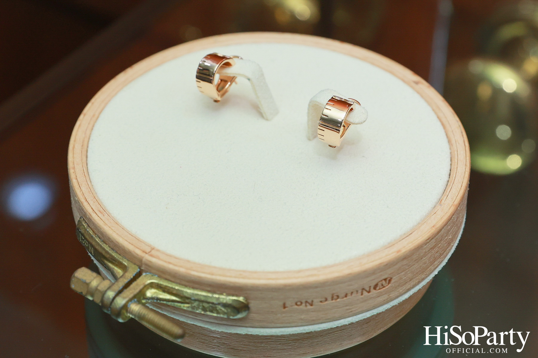 HiSoParty จัด Exclusive Event เชิญแขกคนพิเศษร่วมชมคอลเลกชันใหม่จากแบรนด์ SIRIVANNAVARI ณ บ้านเลขที่ 1