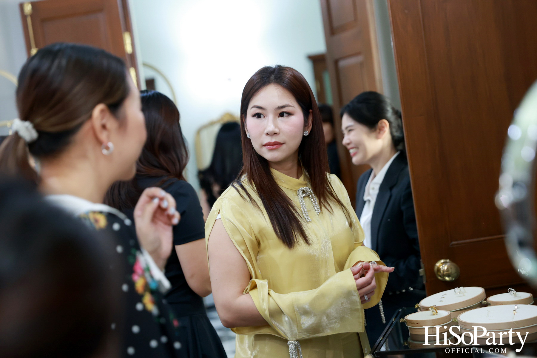 HiSoParty จัด Exclusive Event เชิญแขกคนพิเศษร่วมชมคอลเลกชันใหม่จากแบรนด์ SIRIVANNAVARI ณ บ้านเลขที่ 1