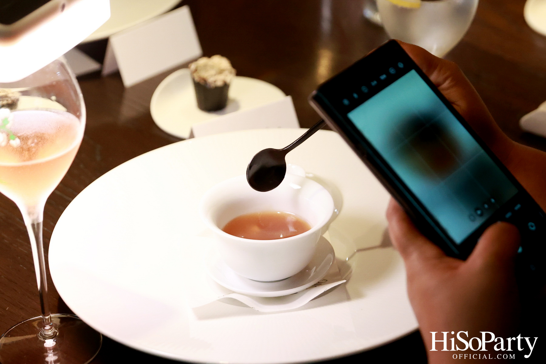 MJets เปิดตัวเมนูอาหารบนเครื่องบินสุดพิเศษ ‘ODE TO CULINARY JOURNEY’ โดย ‘เชฟแพม - พิชญา สุนทรญาณกิจ’