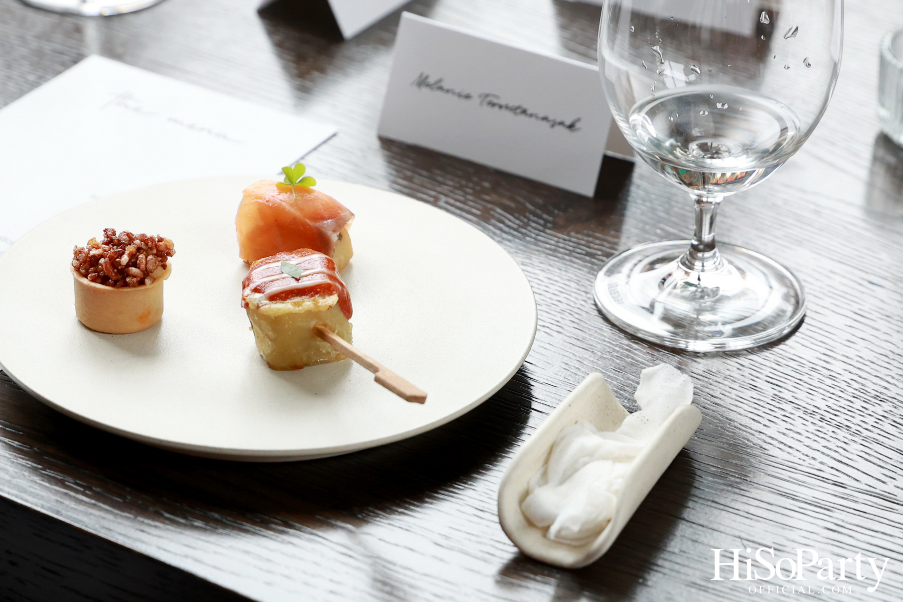 MJets เปิดตัวเมนูอาหารบนเครื่องบินสุดพิเศษ ‘ODE TO CULINARY JOURNEY’ โดย ‘เชฟแพม - พิชญา สุนทรญาณกิจ’