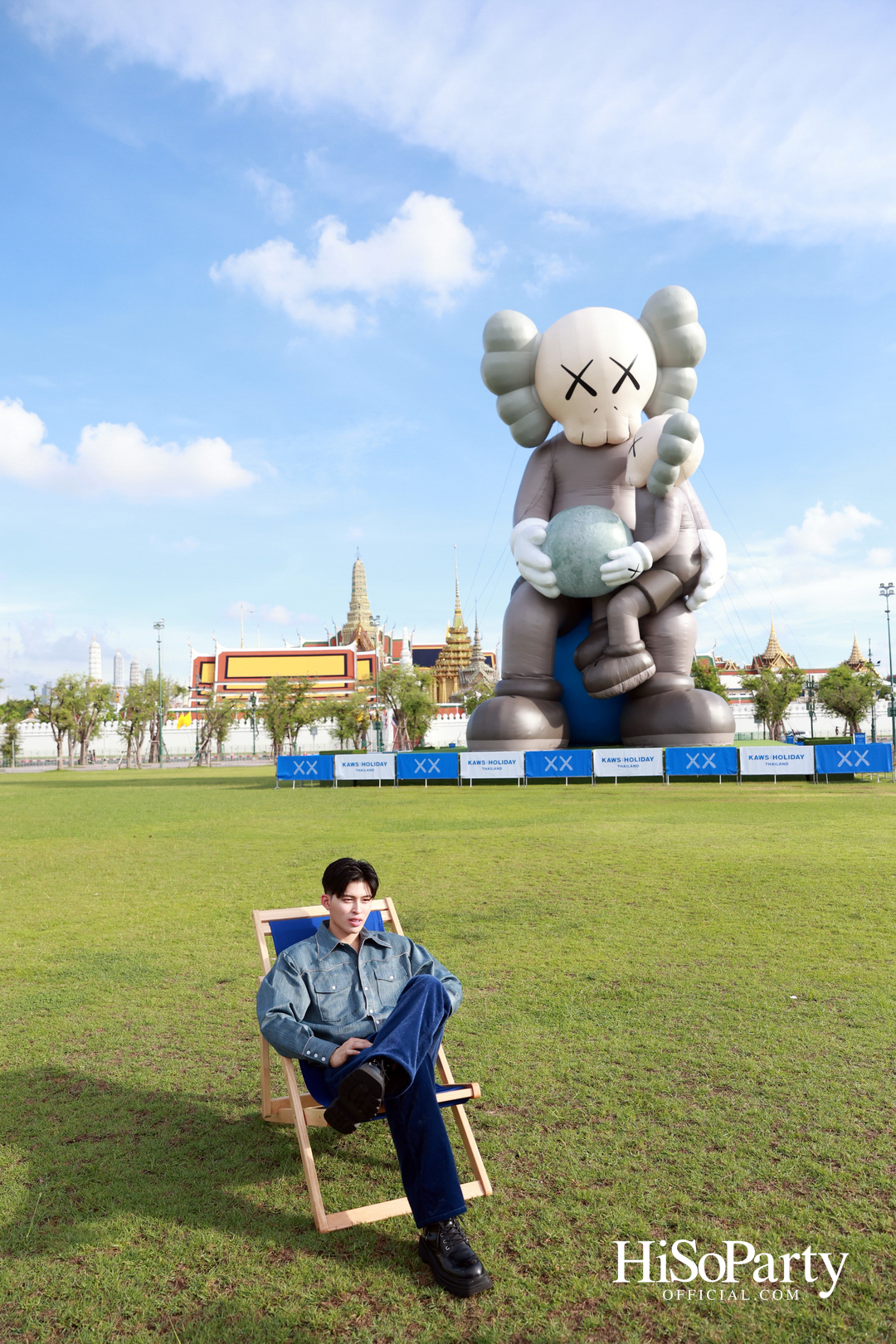 ‘KAWS:HOLIDAY THAILAND’ แลนด์มาร์กศิลปะกลางสนามหลวง ครั้งแรกในไทย พร้อมเปิดให้ชมฟรี!