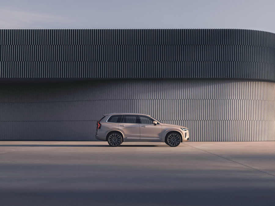 Volvo XC90 ปลั๊กอินไฮบริดโฉมใหม่ SUV ระดับพรีเมียม ที่ตอบโจทย์ทั้งพลังงานและดีไซน์