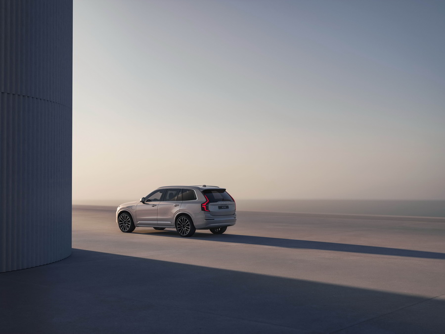 Volvo XC90 ปลั๊กอินไฮบริดโฉมใหม่ SUV ระดับพรีเมียม ที่ตอบโจทย์ทั้งพลังงานและดีไซน์