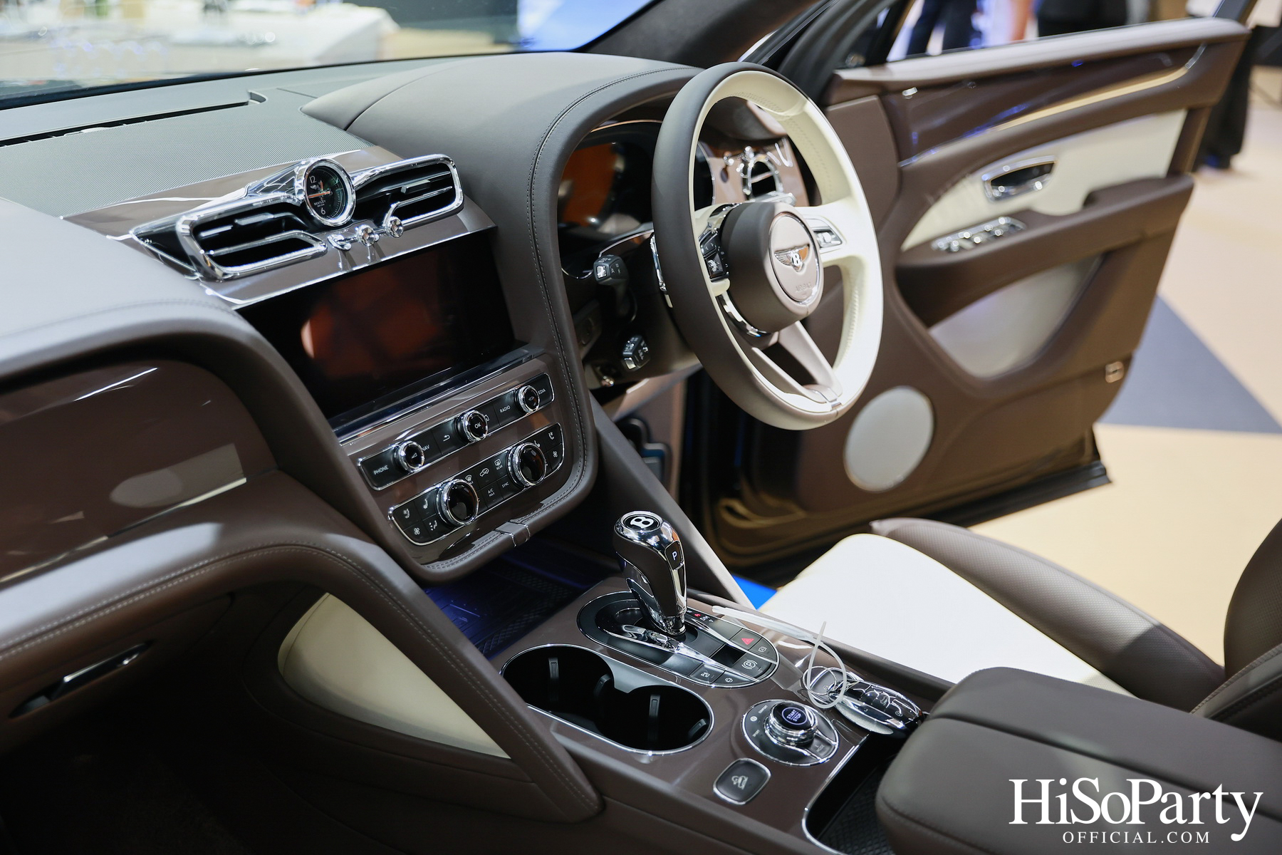 HiSoParty เชิญแขกคนพิเศษร่วมสัมผัส 'THE ULTIMATE LUXURY EXPERIENCE' โดย BEAUTY GEMS x BENTLEY BANGKOK