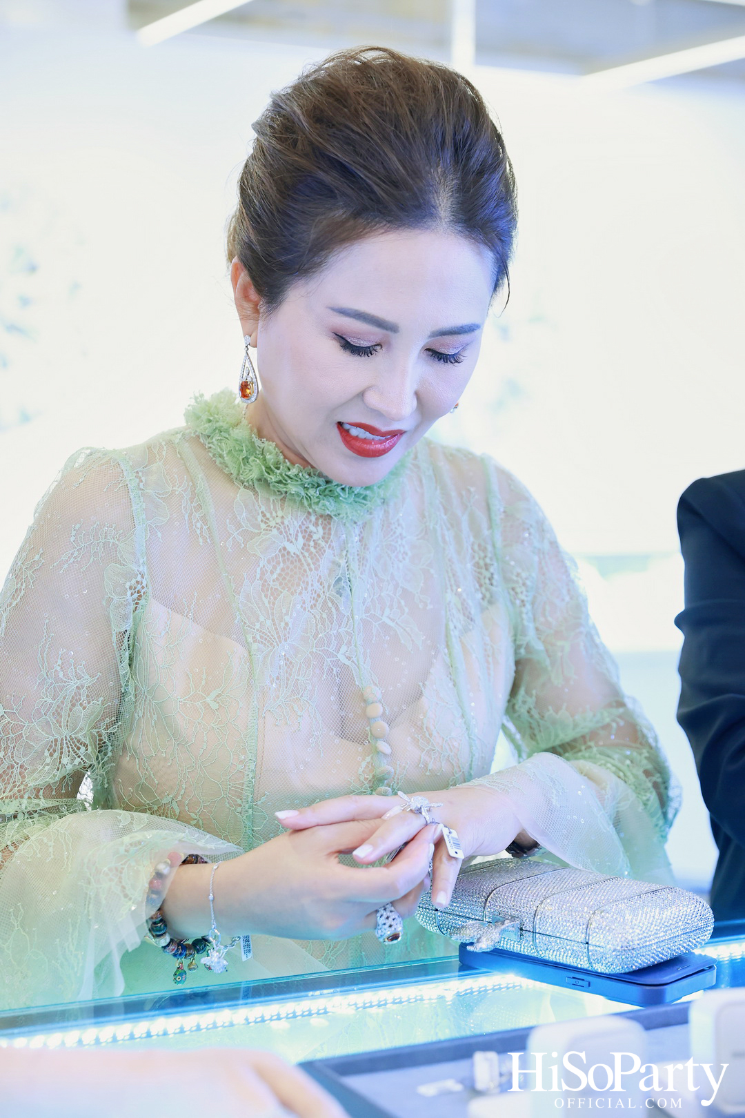 HiSoParty เชิญแขกคนพิเศษร่วมสัมผัส 'THE ULTIMATE LUXURY EXPERIENCE' โดย BEAUTY GEMS x BENTLEY BANGKOK