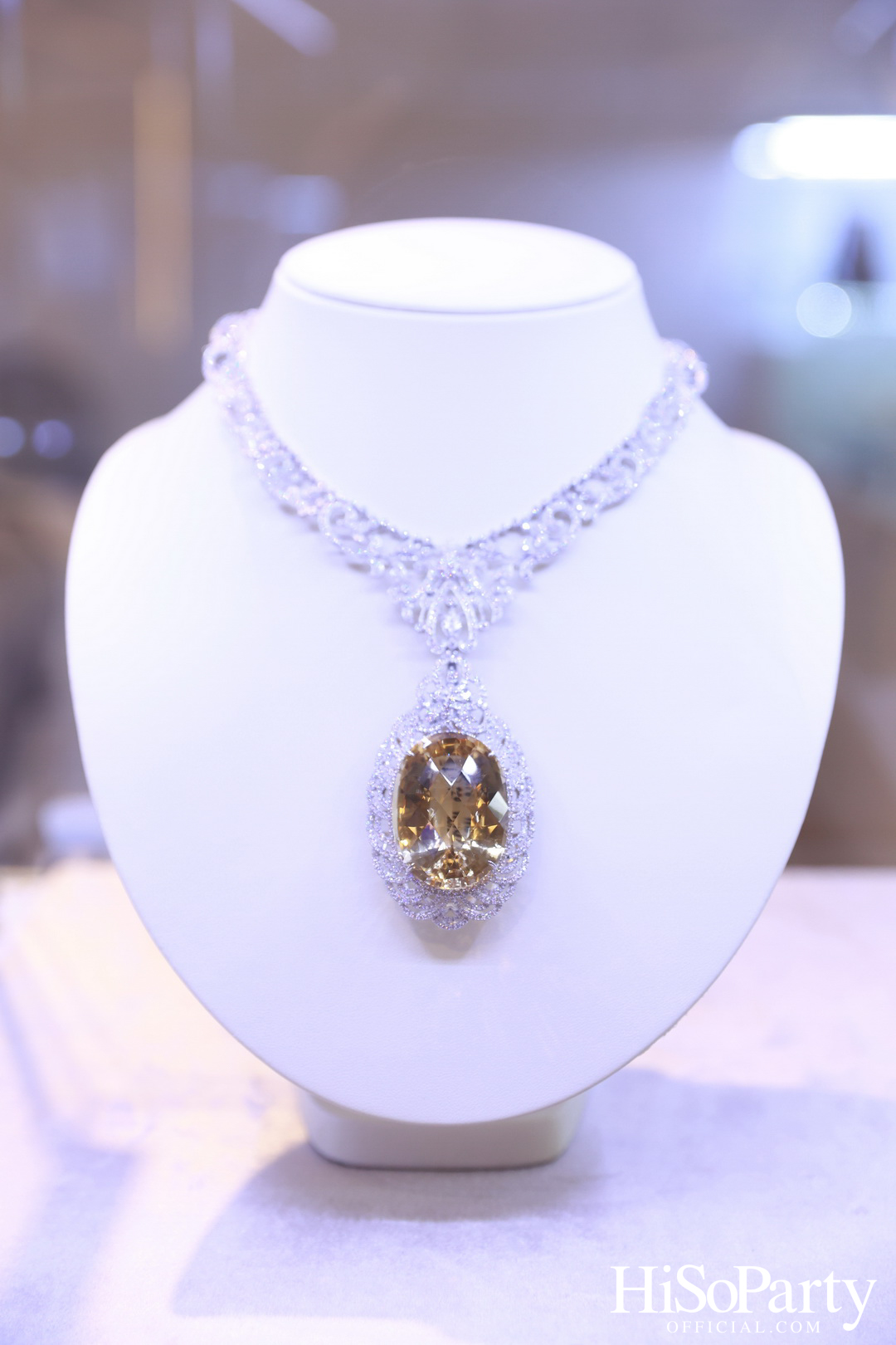 HiSoParty เชิญแขกคนพิเศษร่วมสัมผัส 'THE ULTIMATE LUXURY EXPERIENCE' โดย BEAUTY GEMS x BENTLEY BANGKOK