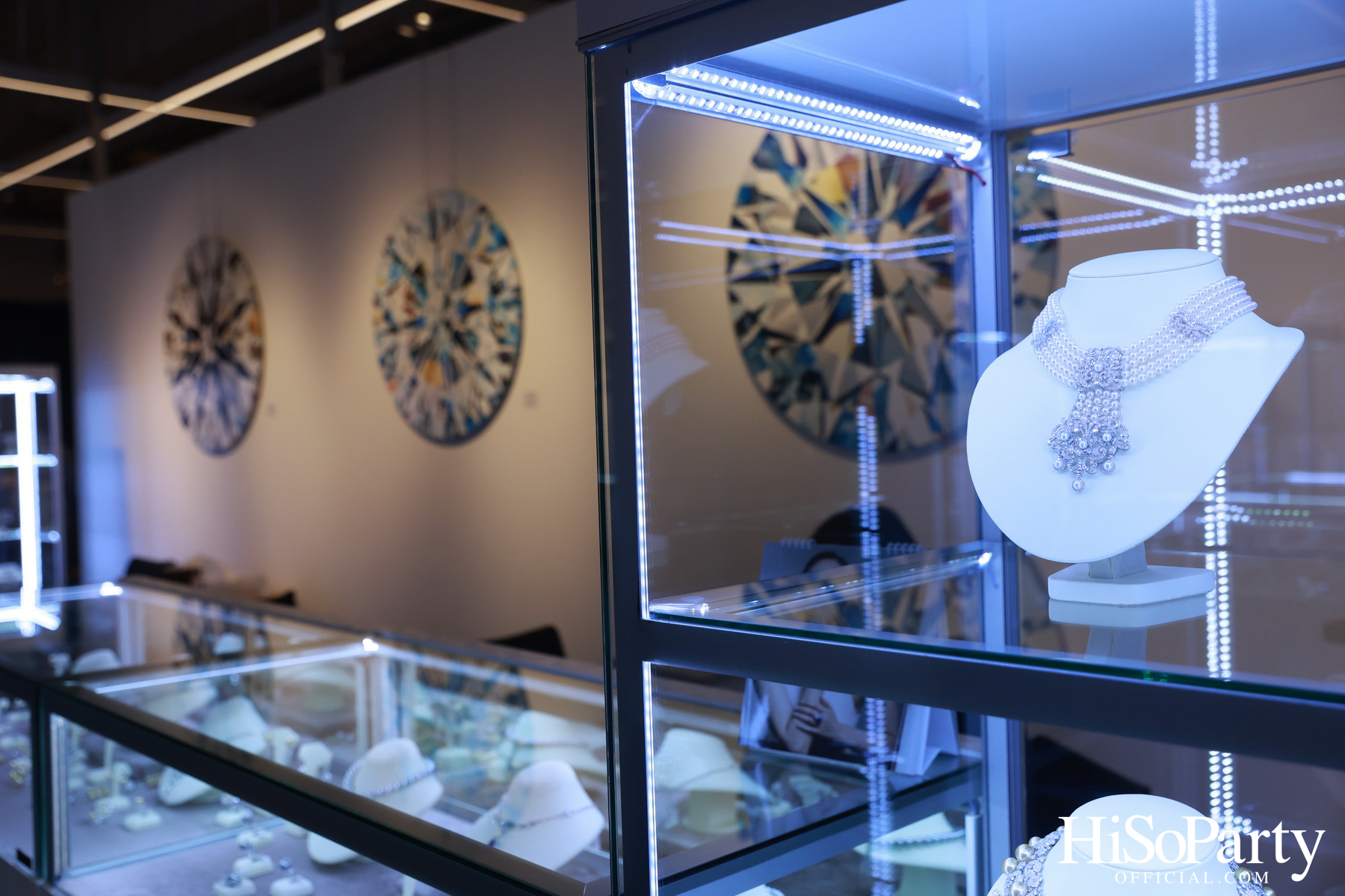 HiSoParty เชิญแขกคนพิเศษร่วมสัมผัส 'THE ULTIMATE LUXURY EXPERIENCE' โดย BEAUTY GEMS x BENTLEY BANGKOK