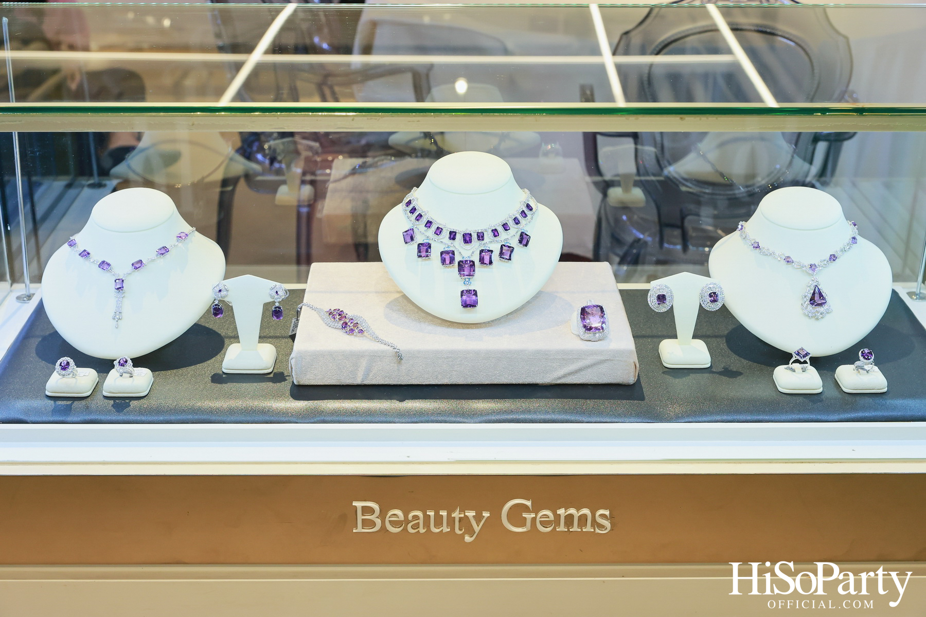 HiSoParty เชิญแขกคนพิเศษร่วมสัมผัส 'THE ULTIMATE LUXURY EXPERIENCE' โดย BEAUTY GEMS x BENTLEY BANGKOK