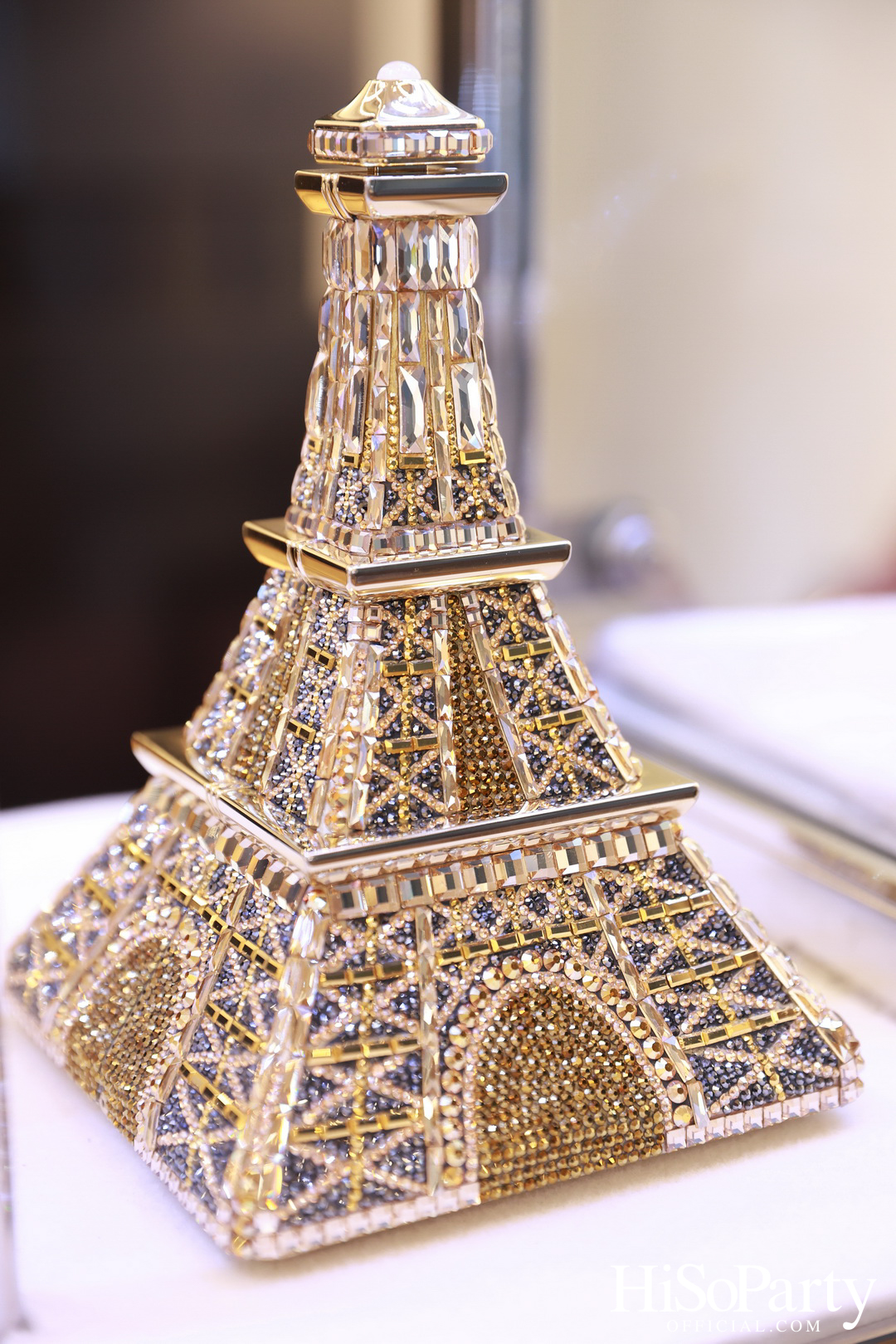 HiSoParty เชิญแขกคนพิเศษร่วมสัมผัส 'THE ULTIMATE LUXURY EXPERIENCE' โดย BEAUTY GEMS x BENTLEY BANGKOK