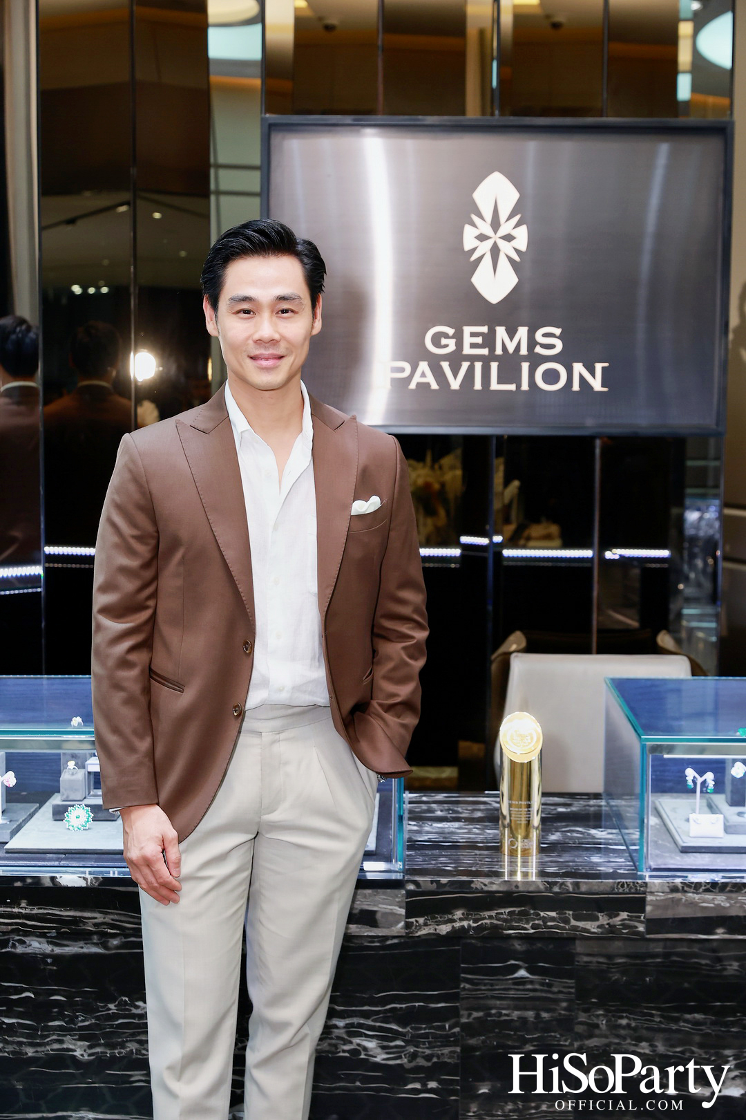 GEMS PAVILION เปิดตัวคอลเลกชัน ‘THE LINÉA’ ที่ร้อยเรียงความงาม ผ่านทุกจังหวะของเส้นสาย