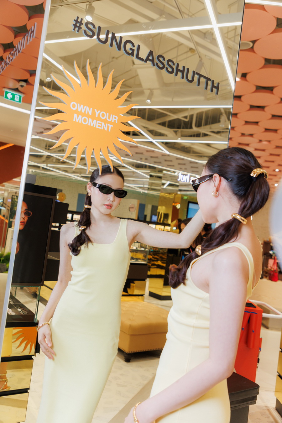 Sunglass Hut เปิดตัวแคมเปญระดับโลก ‘Own Your Moment’ ที่ประเทศไทยเป็นแห่งแรก จุดประกายความมั่นใจผ่านสไตล์แว่นตากันแดด