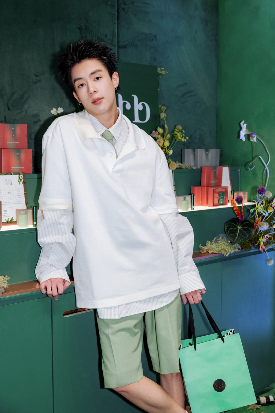 Erb เปิดตัว ‘Aroma Inhaler Series’ มิติใหม่แห่งความหอมจากธาตุทั้งสี่ พร้อมเปิดตัว นิว-ชยภัค พรีเซนเตอร์คนแรกของแบรนด์