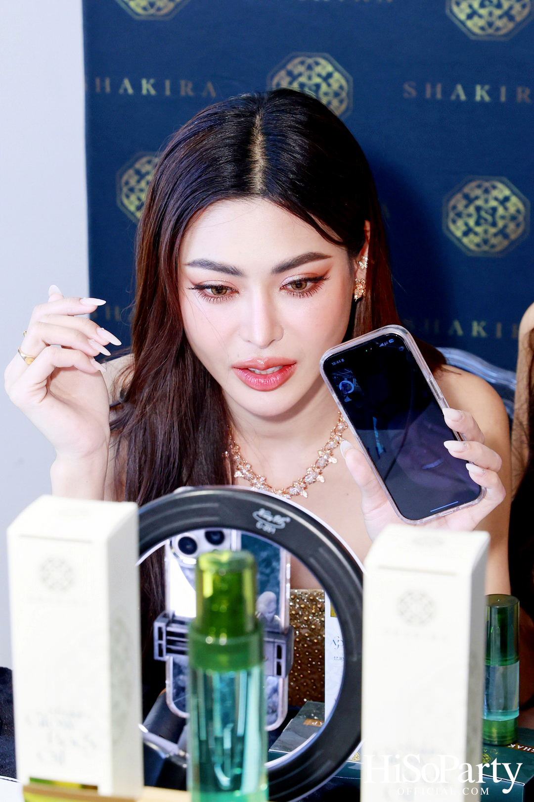 ‘Shakira Glow Body Oil’ เปิดตัวอย่างเป็นทางการ! เผยความโกลว์ระดับควีนในงานสุดเอ็กซ์คลูซีฟ ณ Central Chidlom